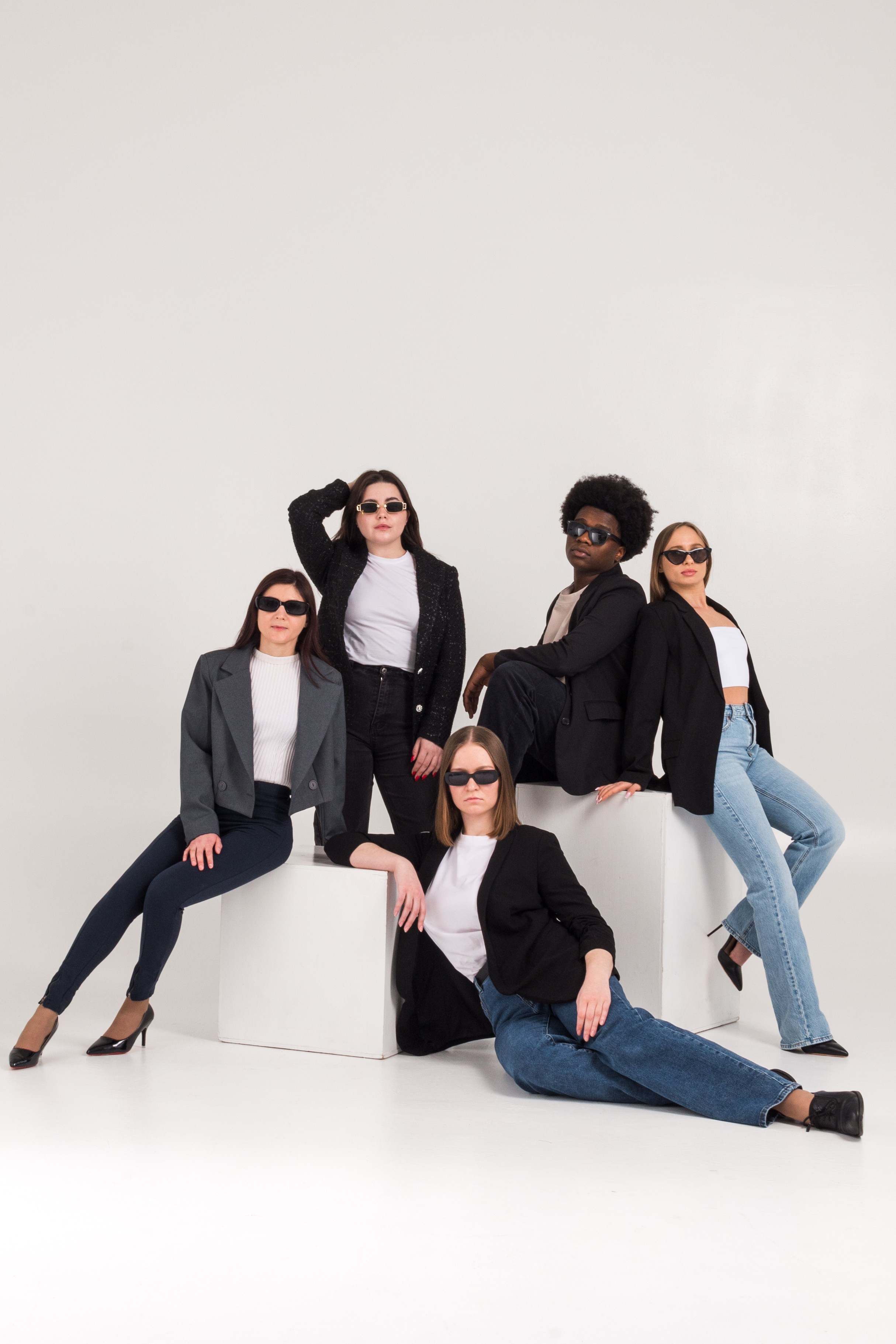 Новосибирск. Коммерческий фотограф для маркетплейсов Wildberries и Ozon в Новосибирске — фото и видео для брендов