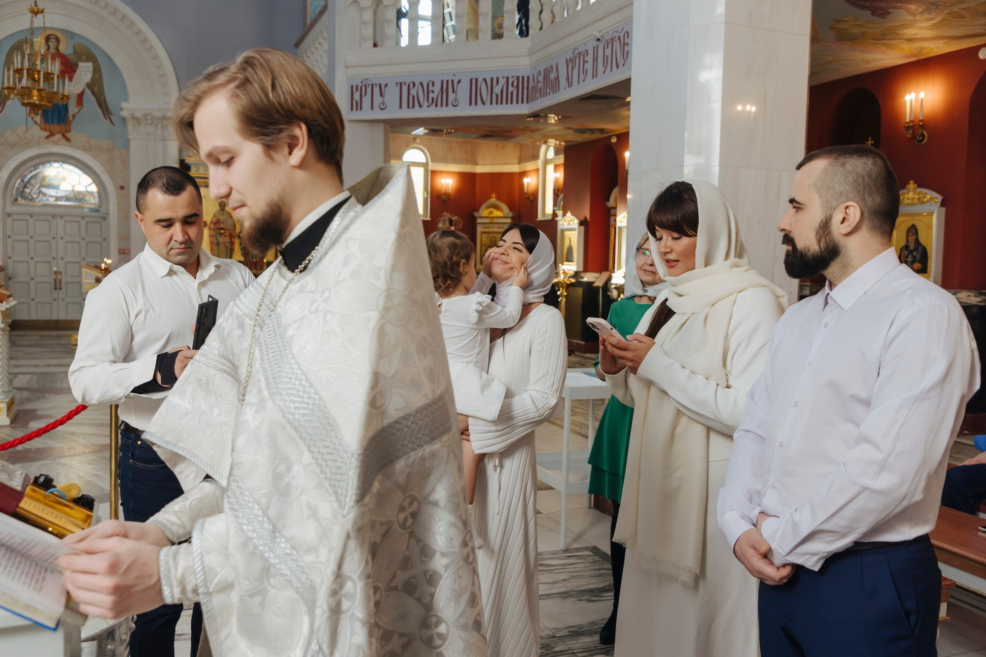 где креститься в спб север города, приморский район, сколько стоит крещение питер, лучшие храмы для крестин крещения, как заказать крещение, где креститься взрослому, душевный батюшка,