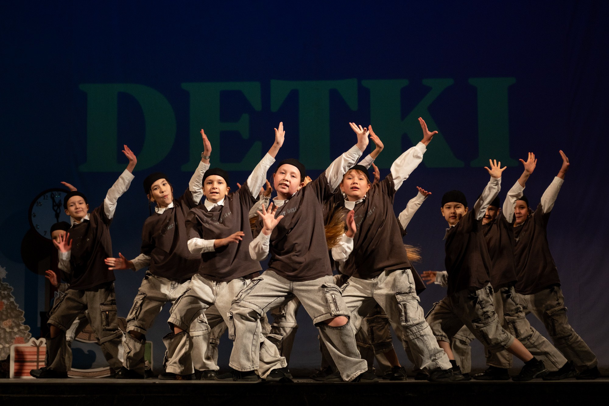 Отчетный концерт танцевального коллектива «Детки». Репортажный фотограф в Казани Павел Серпокрылов