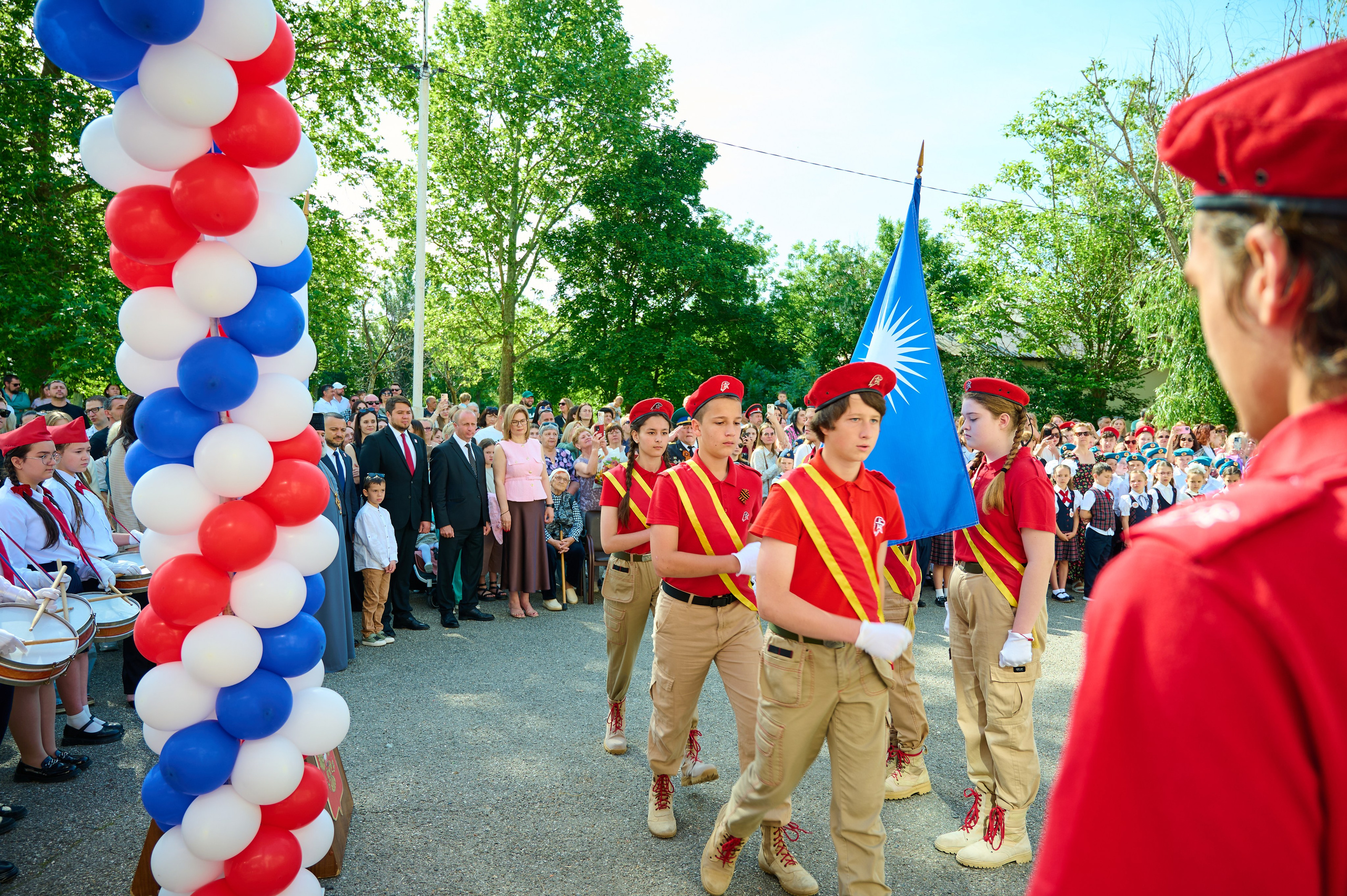 Последний звонок 2025. Жизнь курорта Кабардинка в фотографиях