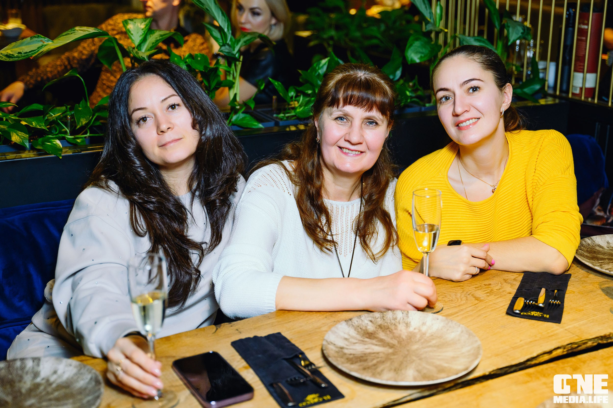 8 Марта в El Greco. One Media Life: фоторепортажи, фотоотчеты с мероприятий и заведений