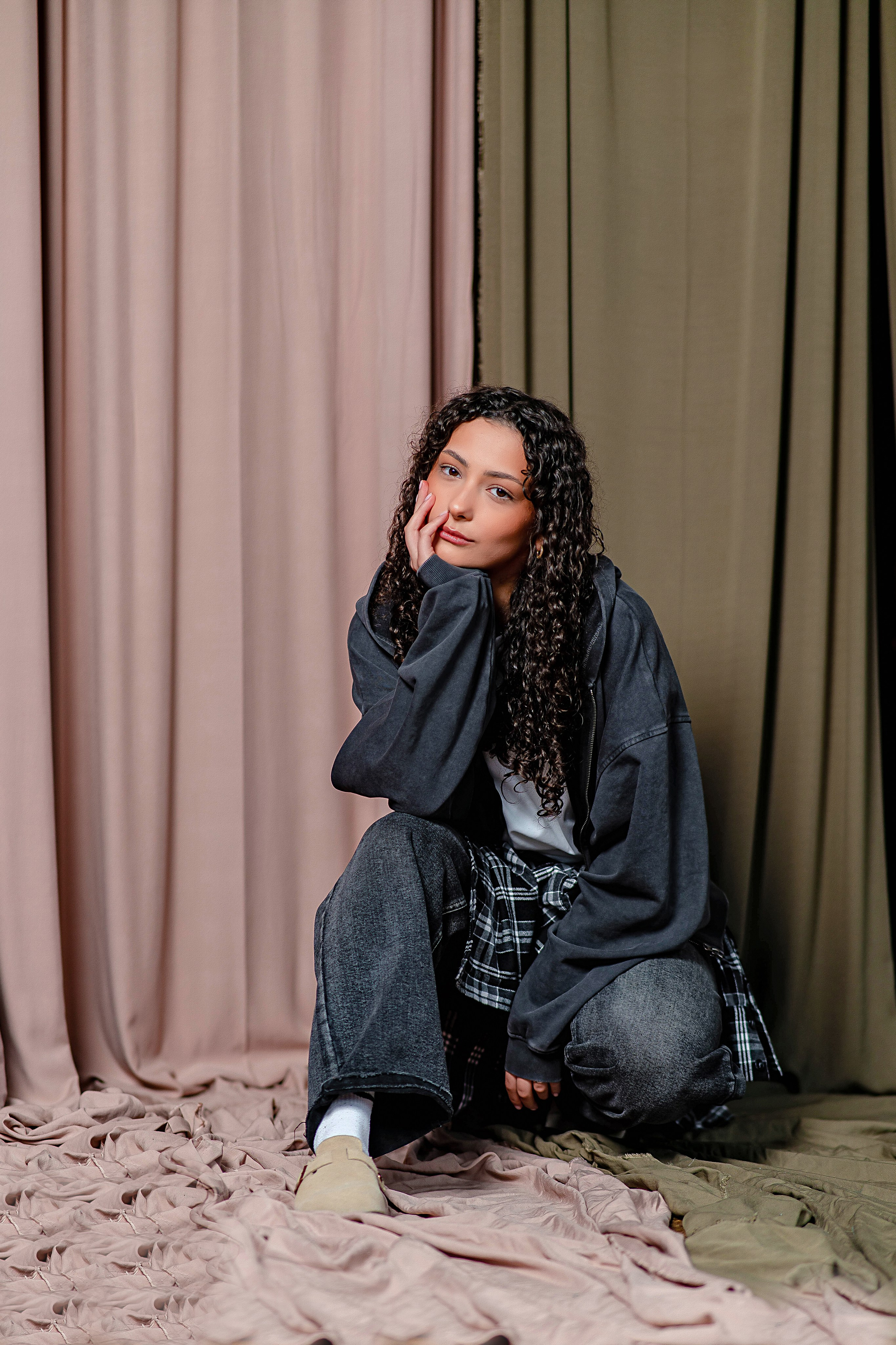 Выпускные (школьные) альбомы (книги) в Ростове-на-Дону. Современные Выпускные Альбомы в Ростове-на-Дону