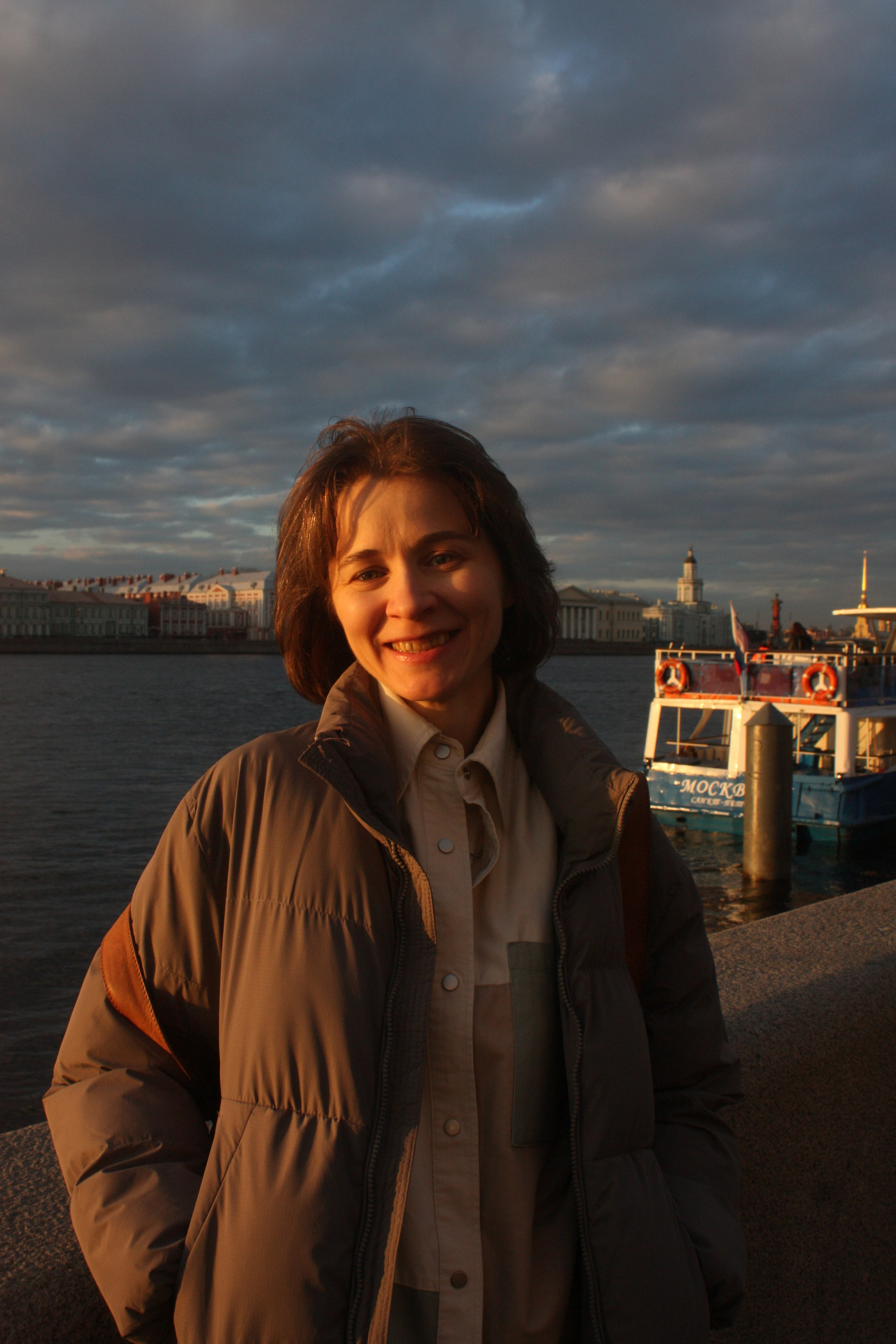 Портретная, контент-съёмка. Виктория Максимова, контент-фотограф СПб, онлайн-съёмки