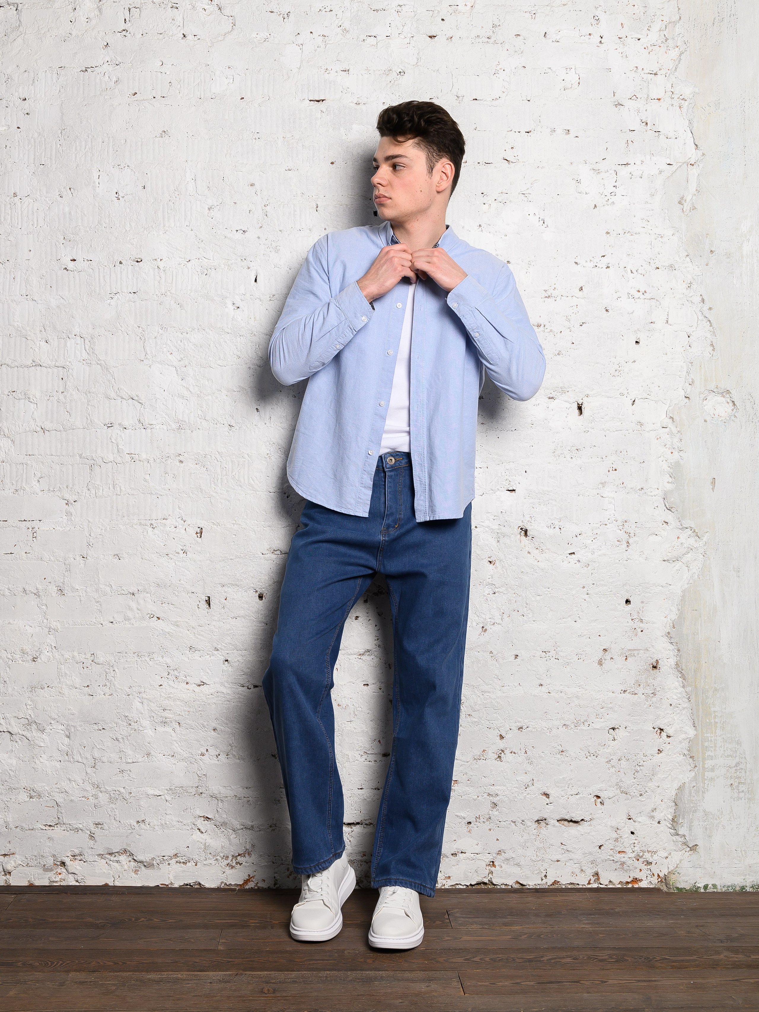 Контент-менеджер WB в магазине мужских джинсов. Фотограф Москва Настя Профотовна. Репортажные, свадебные и контент фотосессии