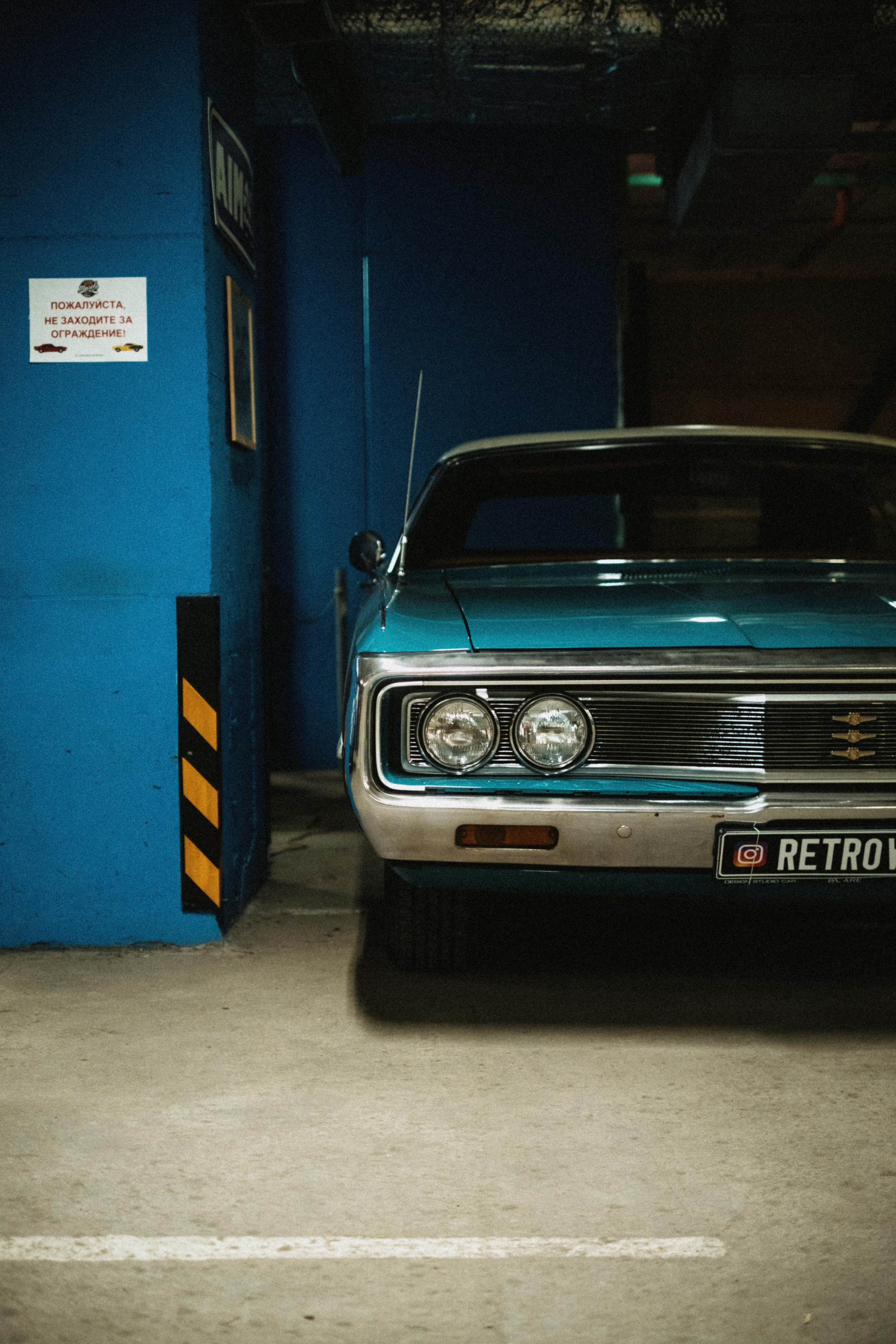 No MUSCLE Garage. СПБ. Фотограф-психолог, стильная контентная и портретная съемка в Москве