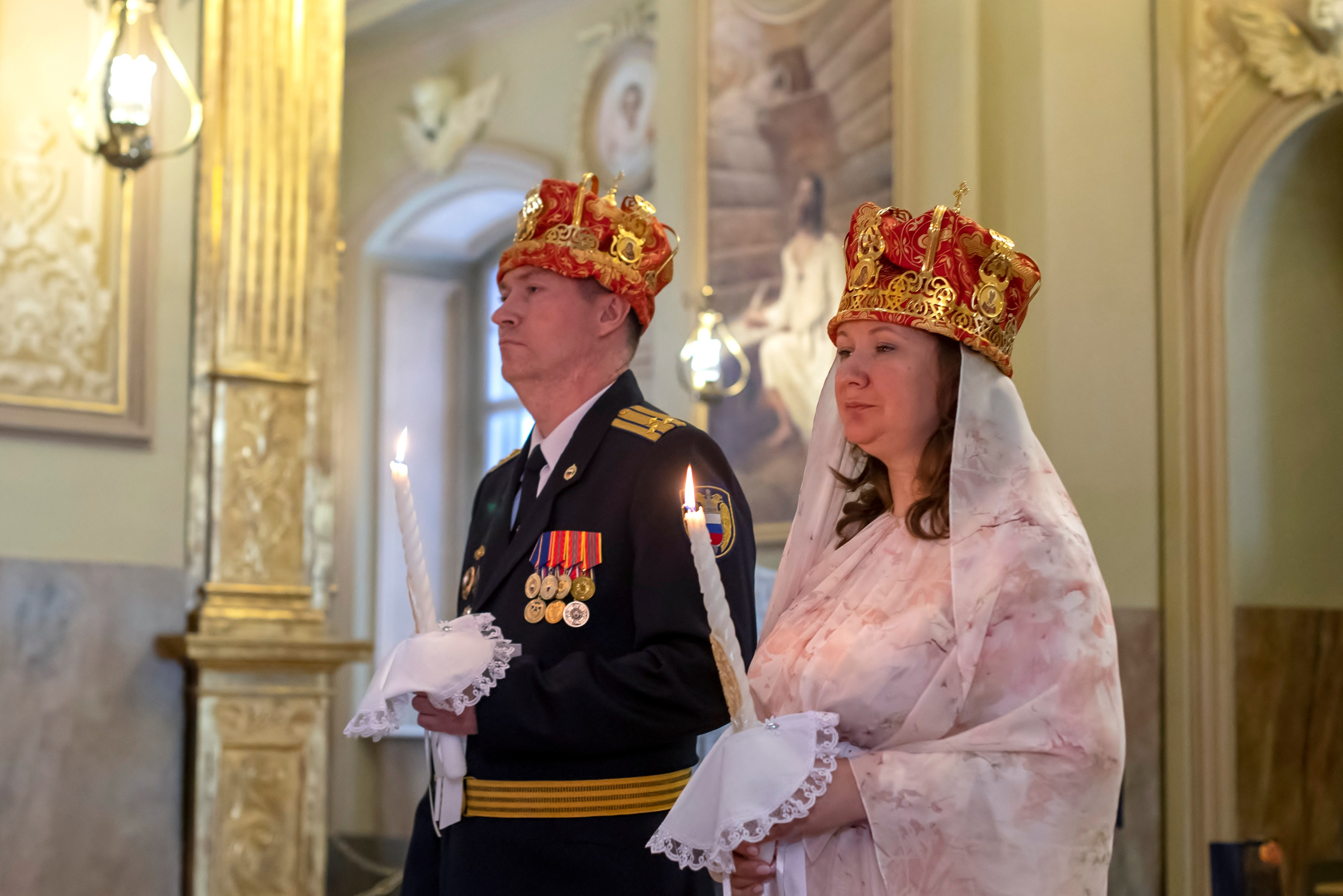 Венчание в храме Климента Папы Римского на Третьяковской. Свадебный и семейный фотограф в Москве Ирина Гончарова