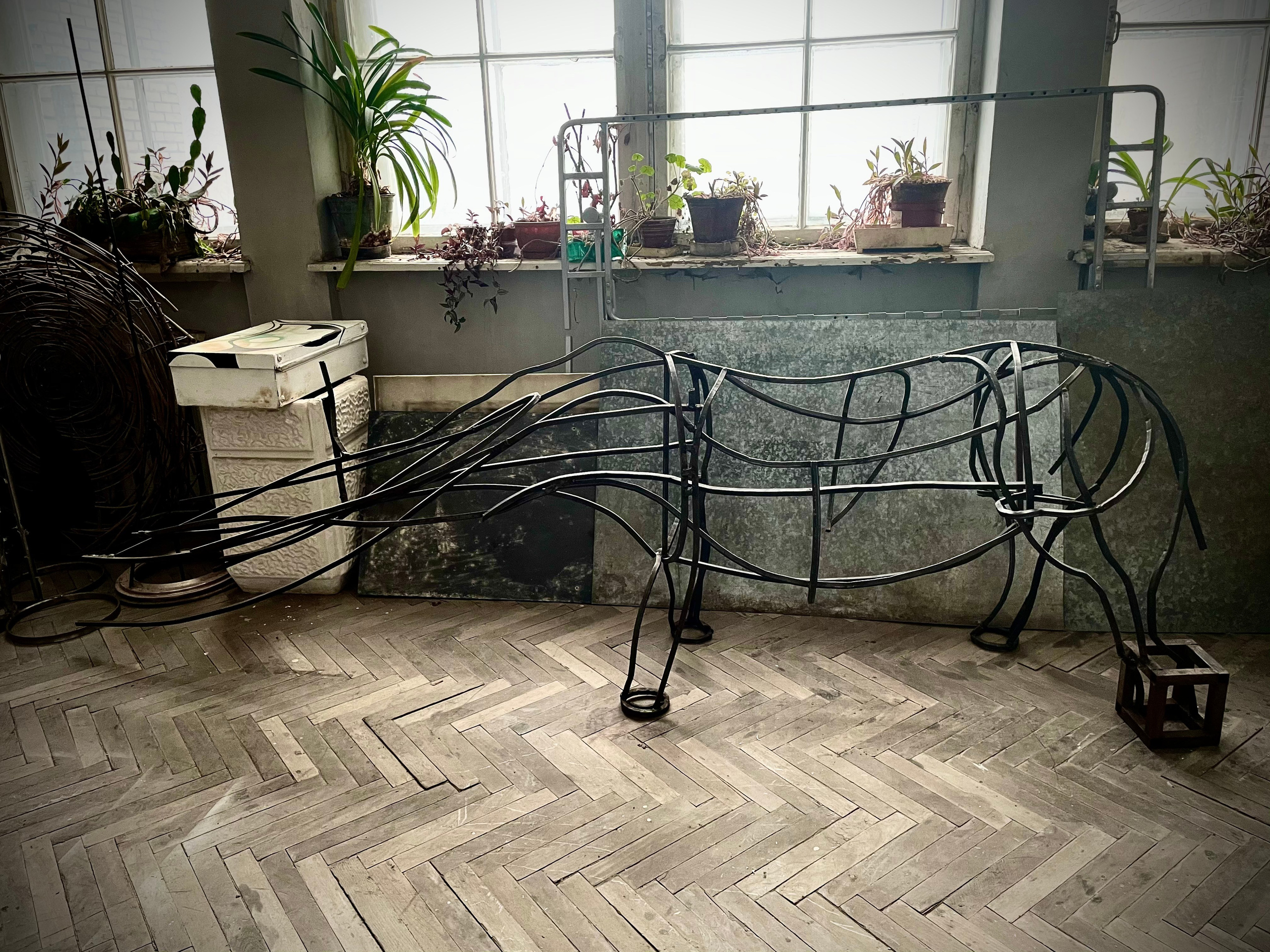 Носорог / rhinoceros. Художник — скульптор Антонина Фатхуллина