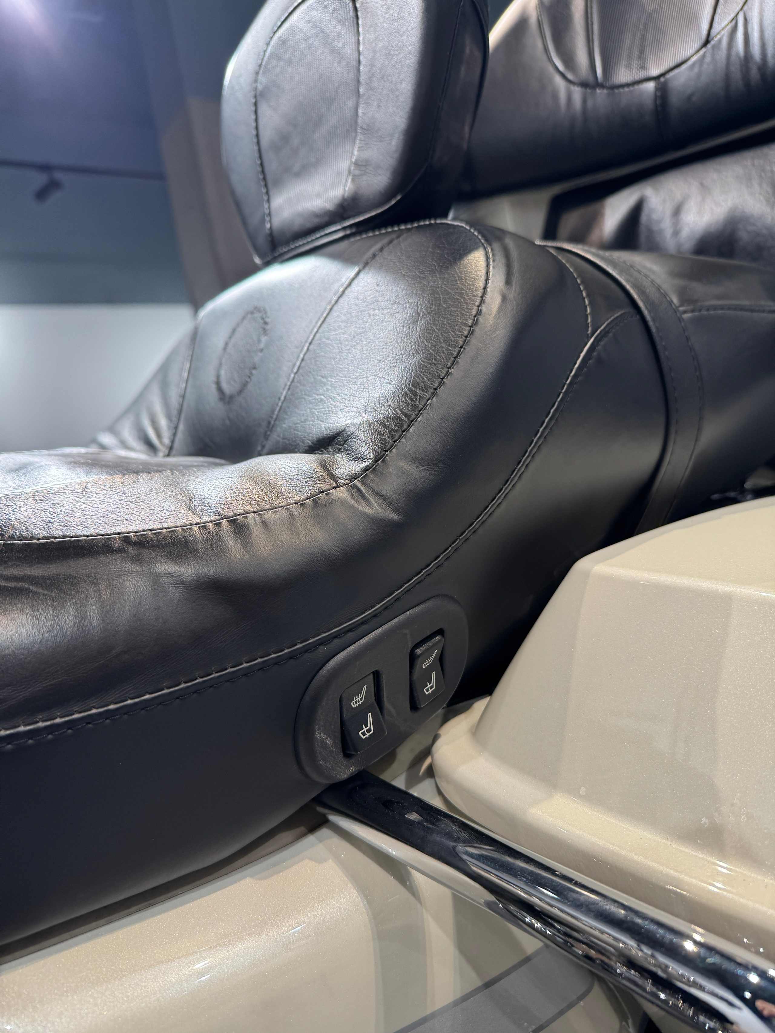 Harley Davidson CVO Electra Glide (White Frost) (Touring) — купить мотоцикл. Hello Davidson, Москва. Только хорошие мотоциклы…