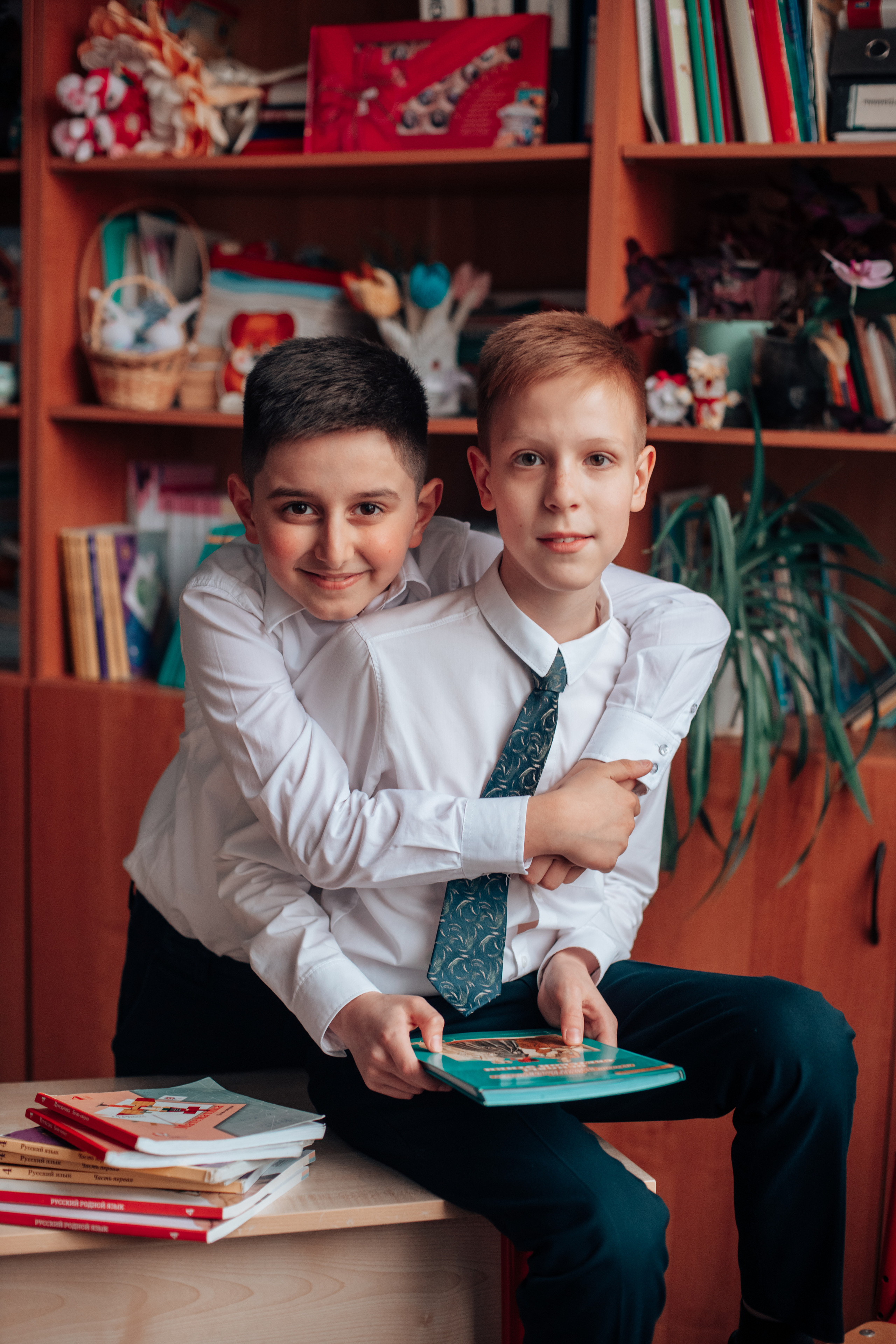 Школьные альбомы. Фотограф Алла Елисеева