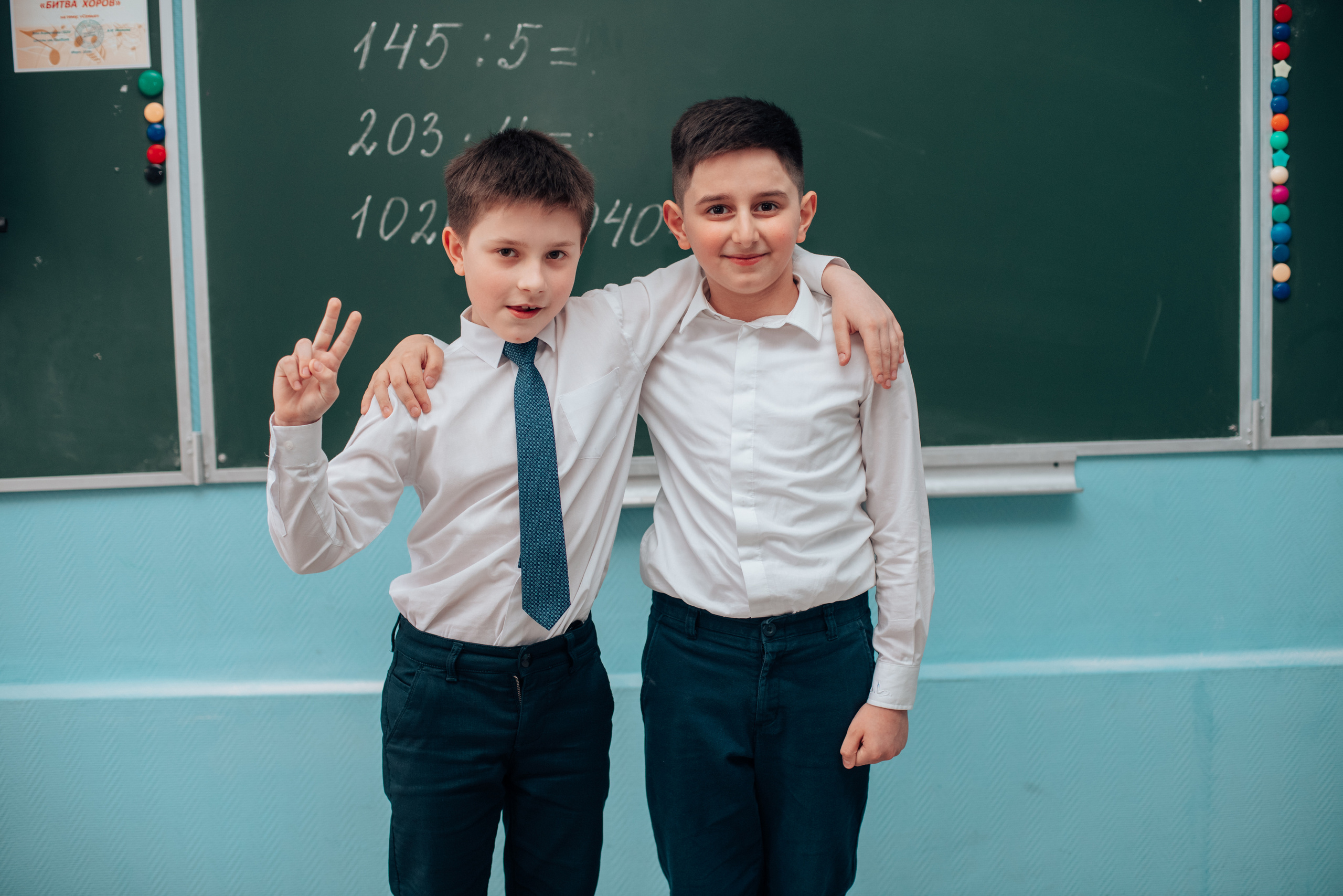 Школьные альбомы. Фотограф Алла Елисеева