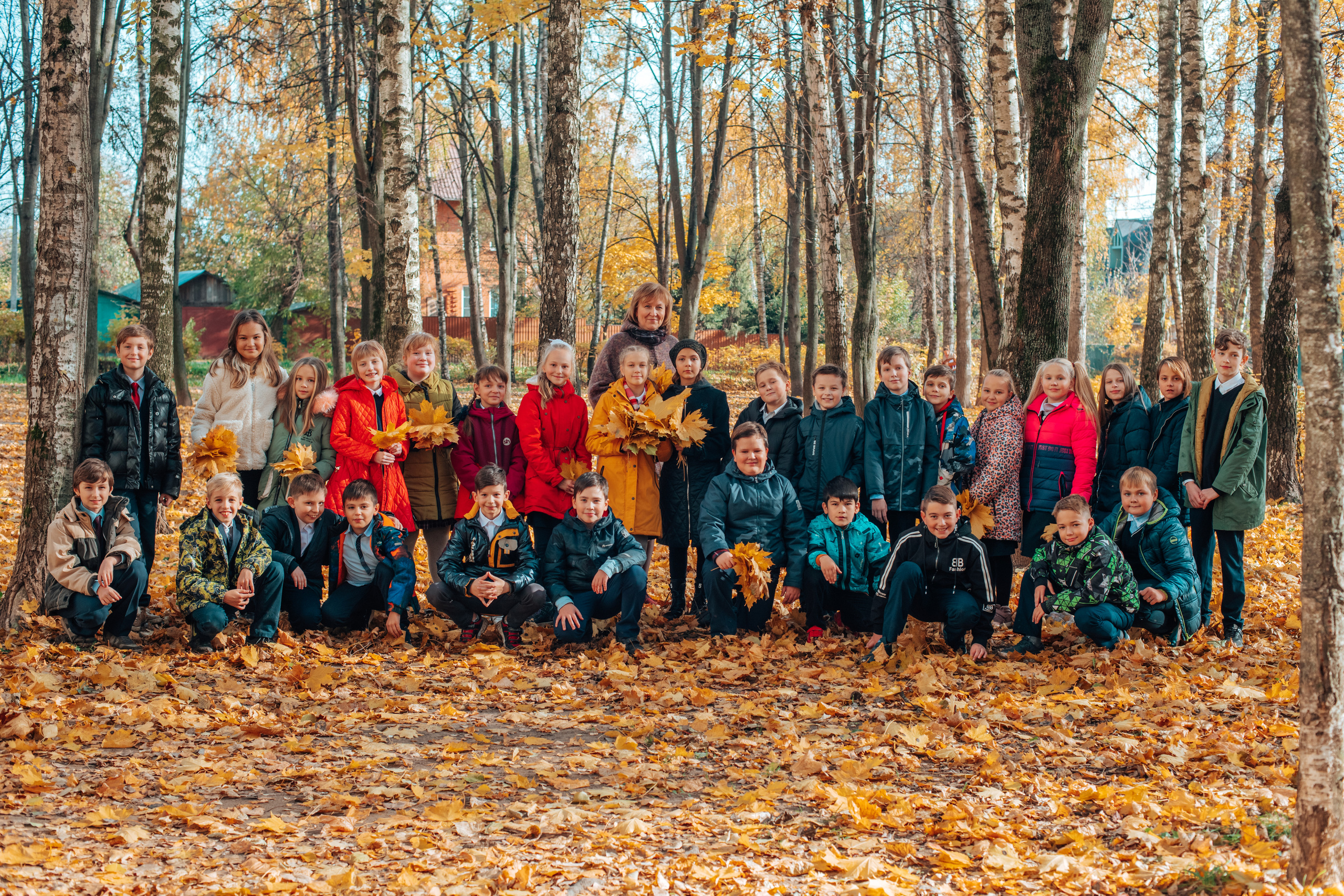 Школьные альбомы. Фотограф Алла Елисеева
