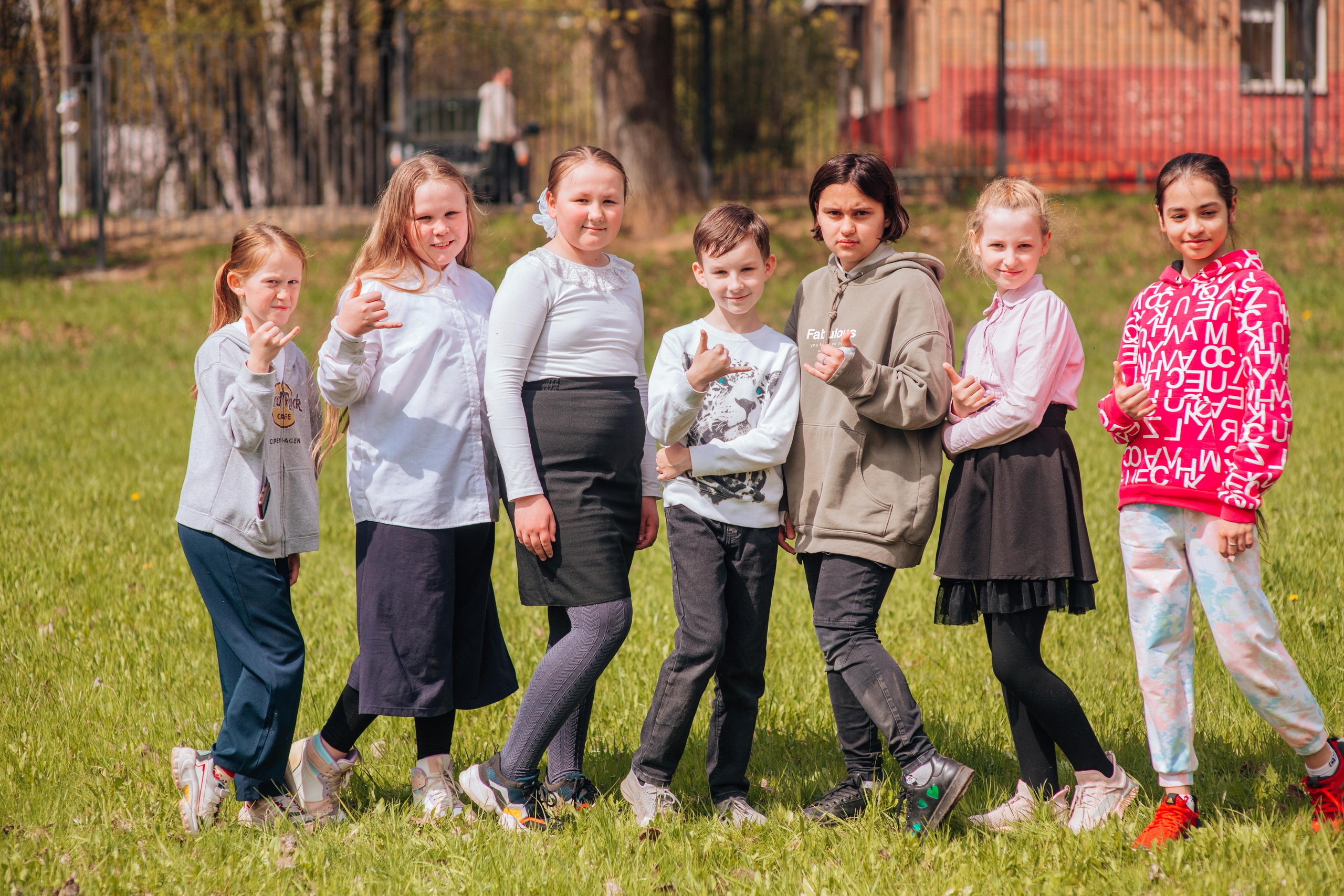 Школьные альбомы. Фотограф Алла Елисеева