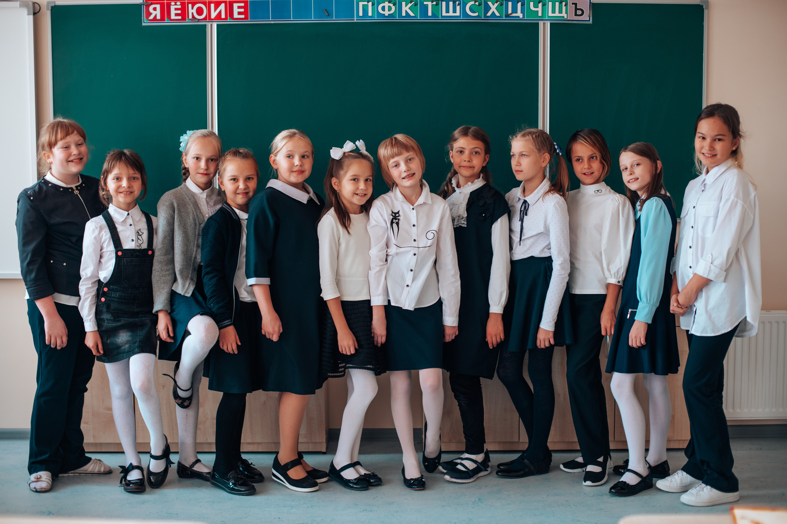 Школьные альбомы. Фотограф Алла Елисеева