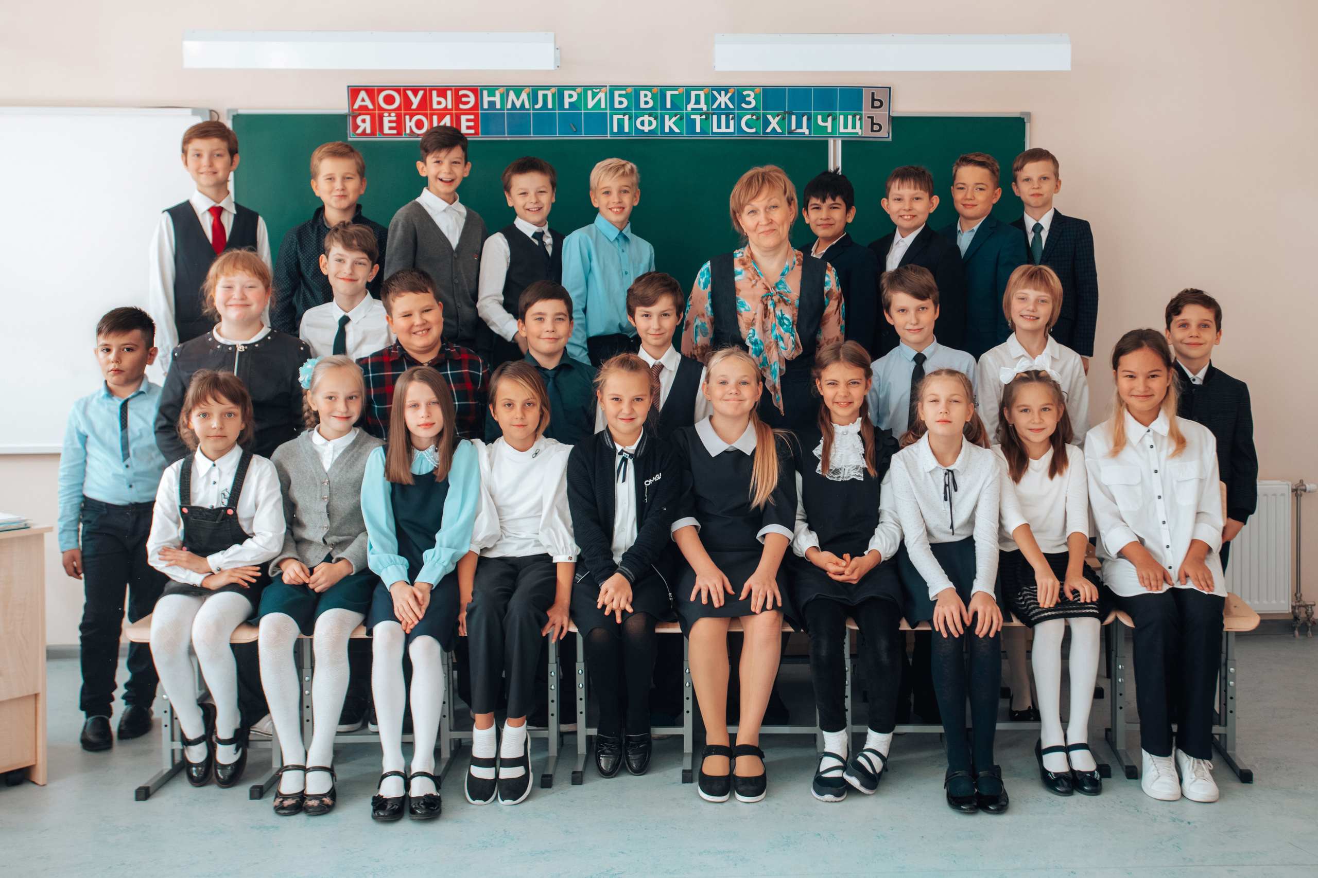 Школьные альбомы. Фотограф Алла Елисеева