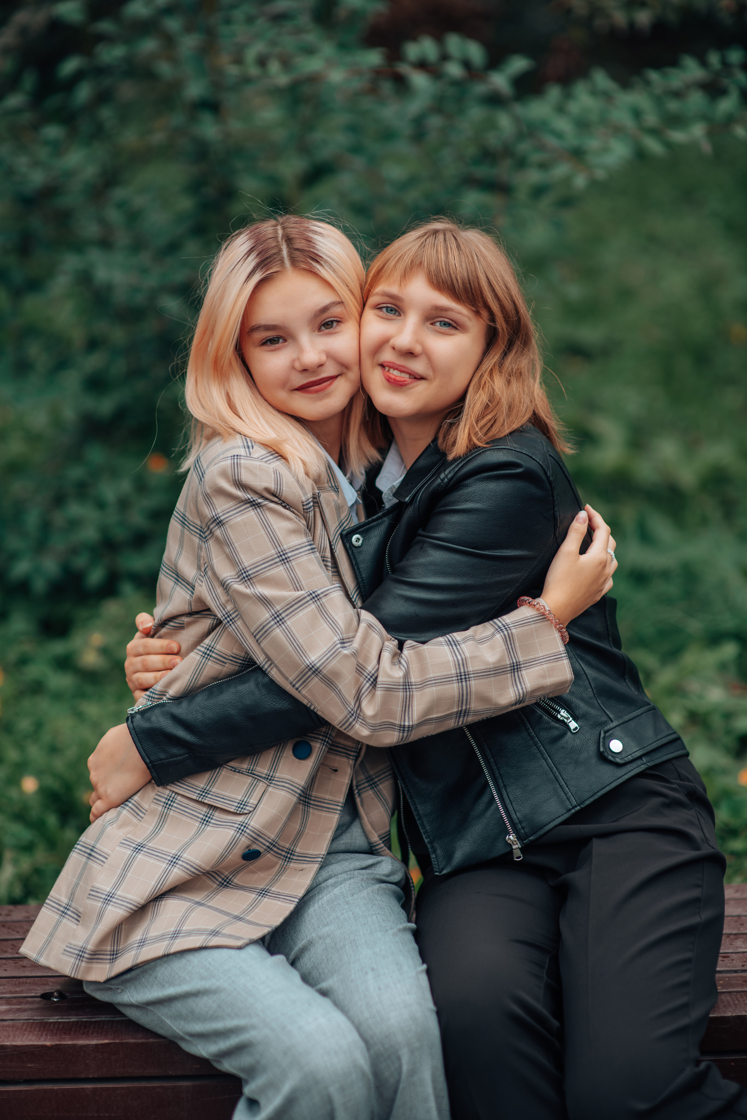 Выпускные альбомы. Фотограф Алла Елисеева