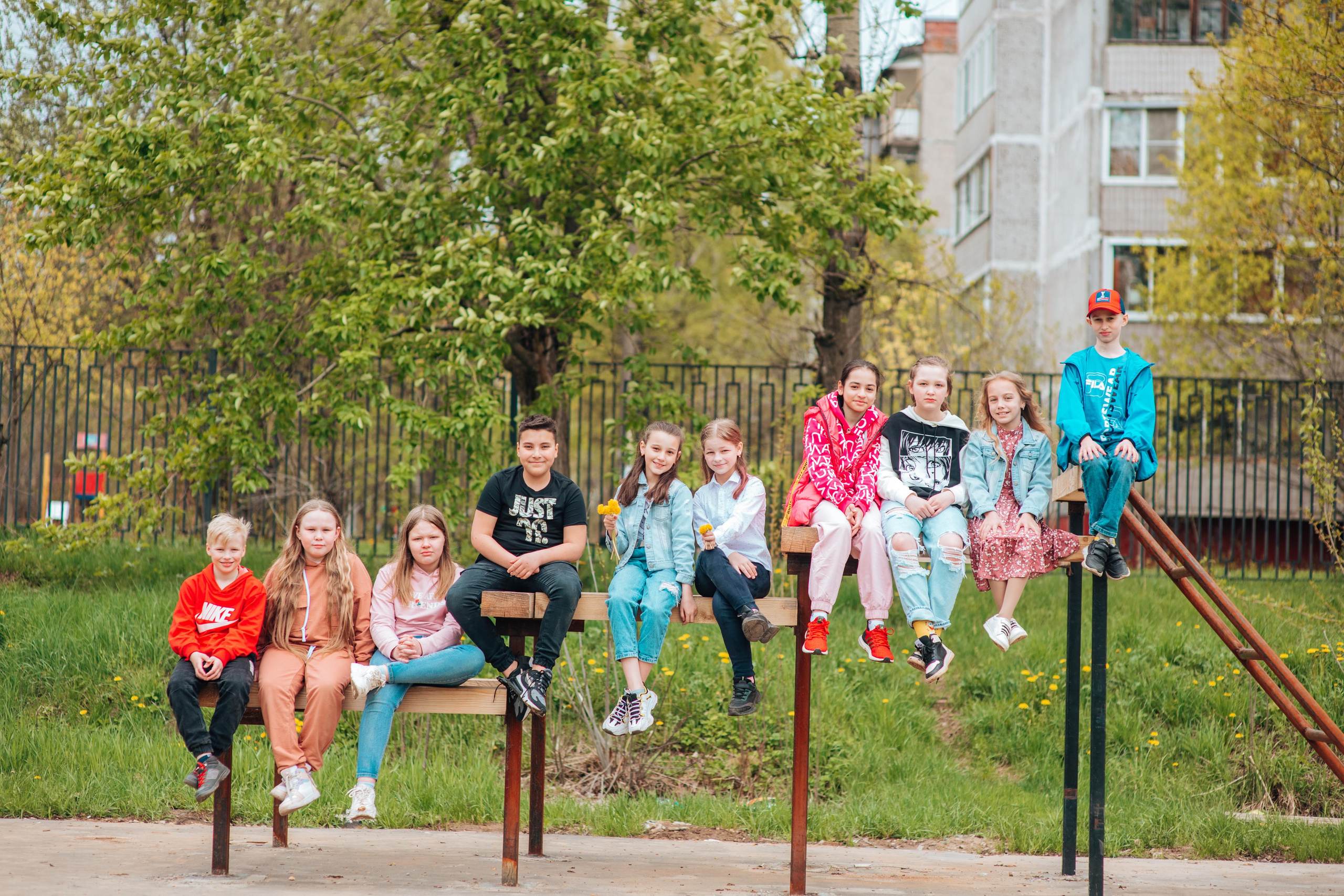 Школьные альбомы. Фотограф Алла Елисеева