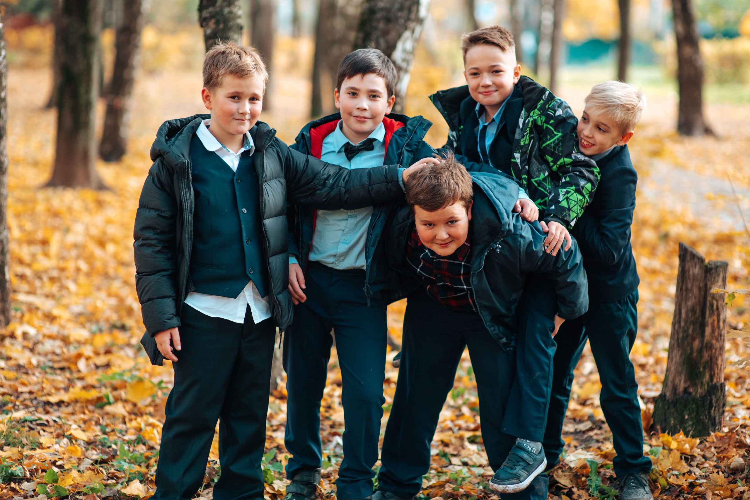 Школьные альбомы. Фотограф Алла Елисеева
