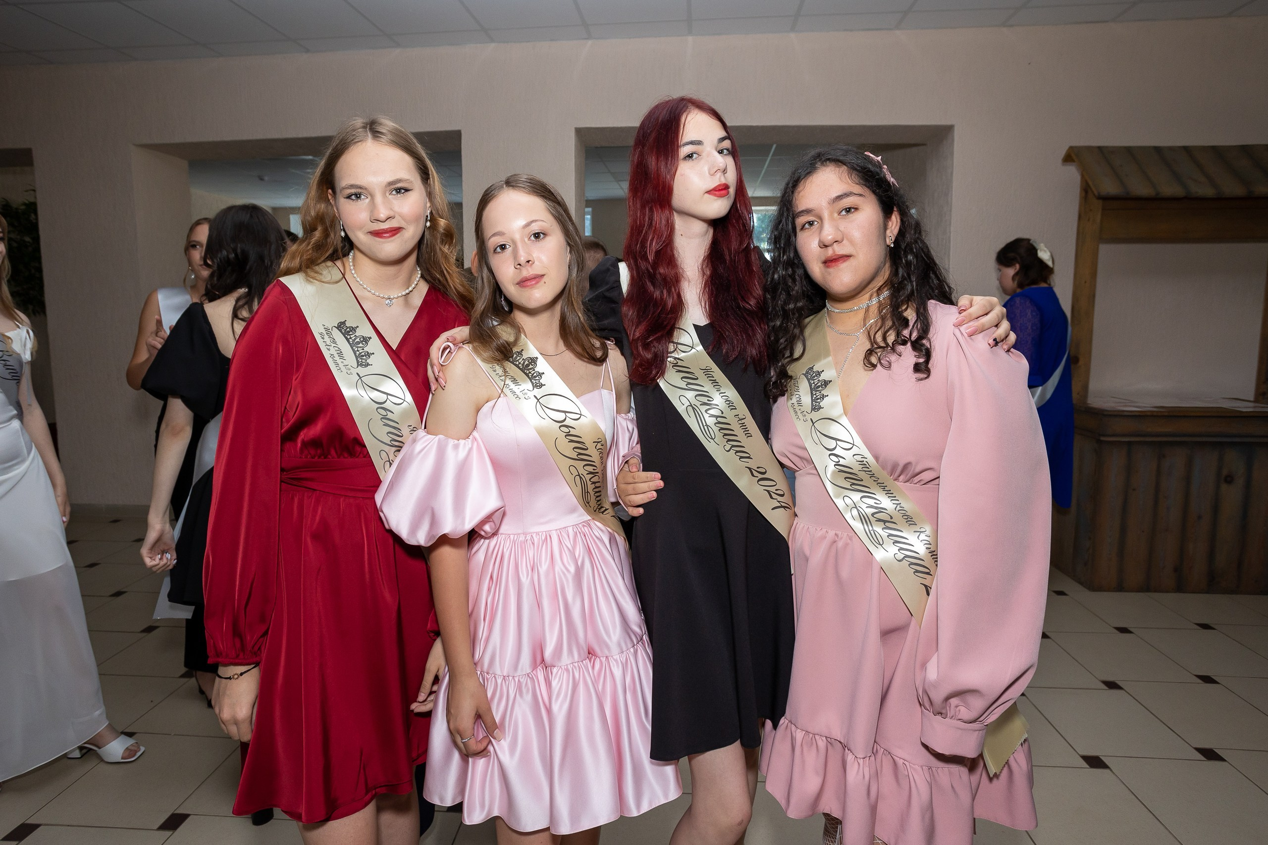 Вручение аттестата 2024 г. Выпускные альбомы Майкоп, Краснодар Елена Золотарева