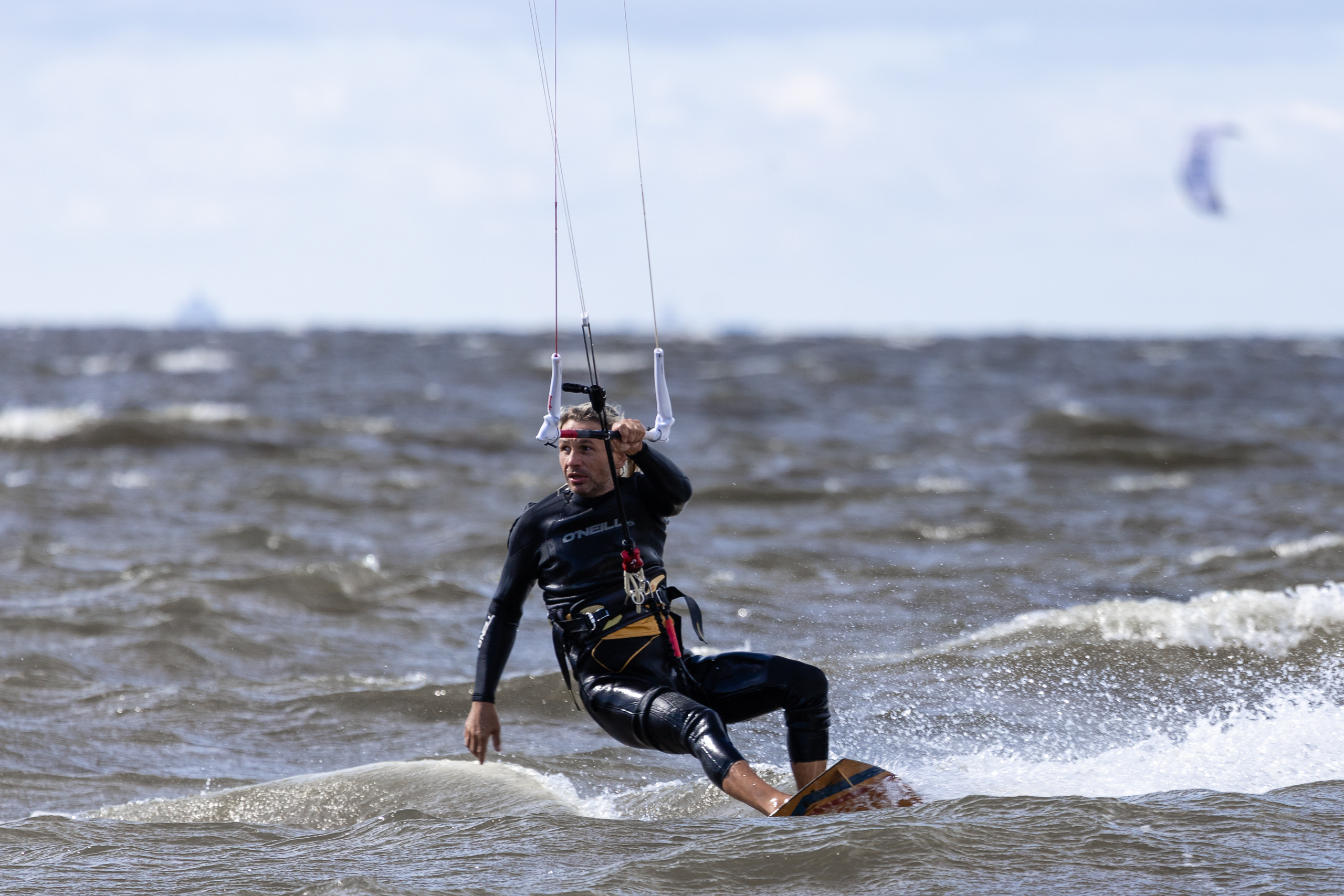 Фотосъемка кайтеров на финском заливе. Фотограф в Санкт-Петербурге — Сергей Петров