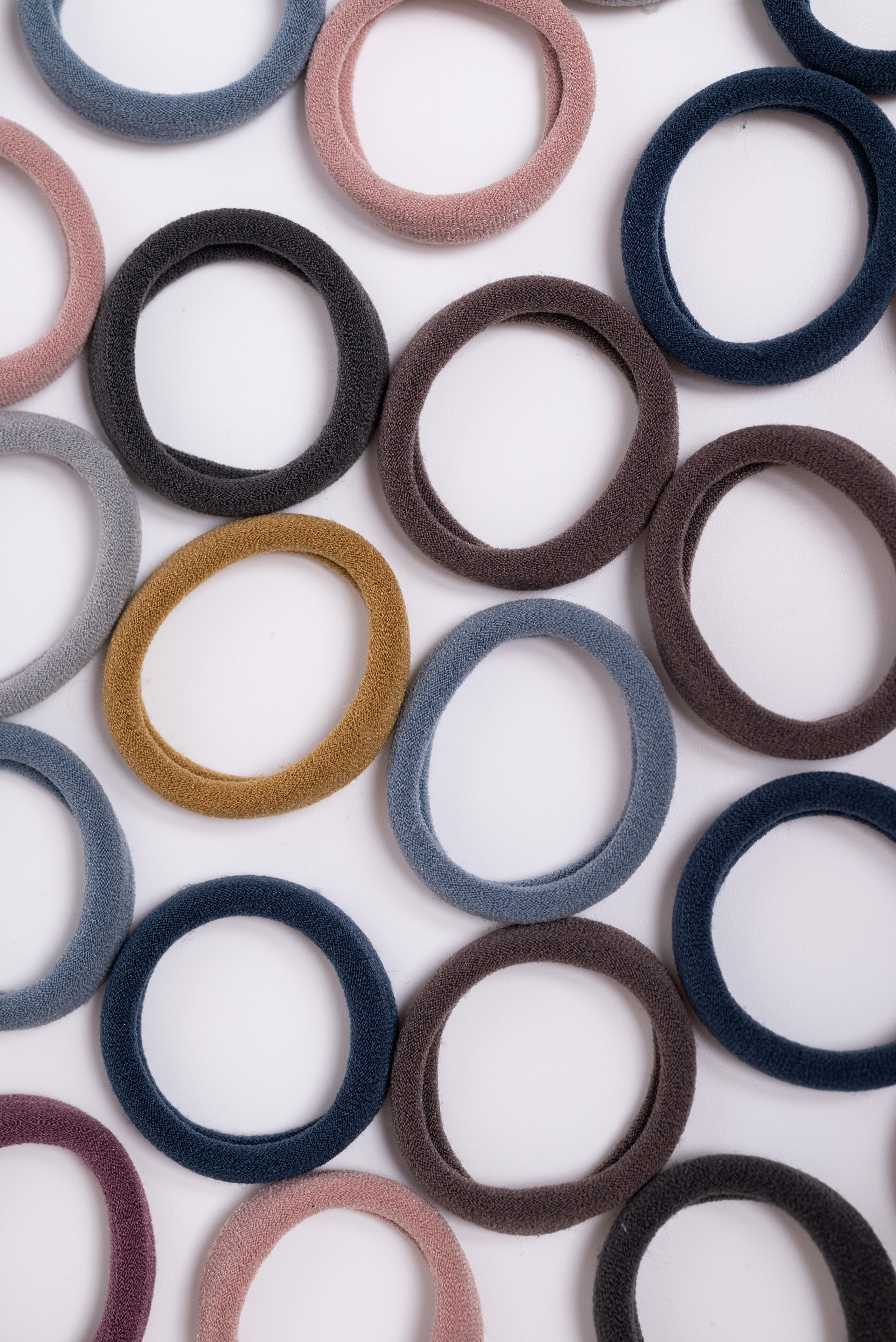 Резинки для волос. Предметный фотограф, фото для маркетплейсов Пятигорск, КМВ