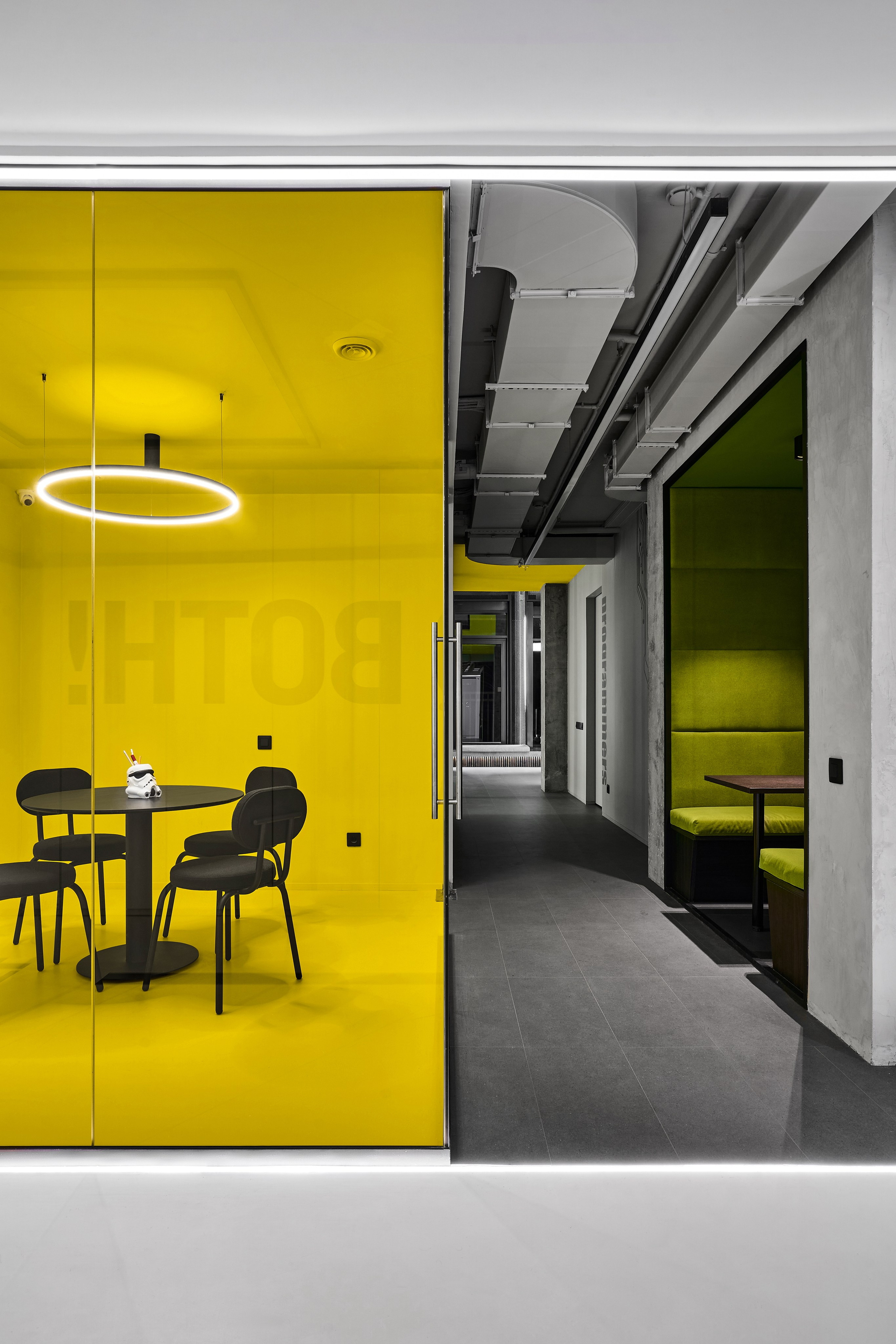 Work Hard!. Andre Semenov — Interior & Real Estate Photographer