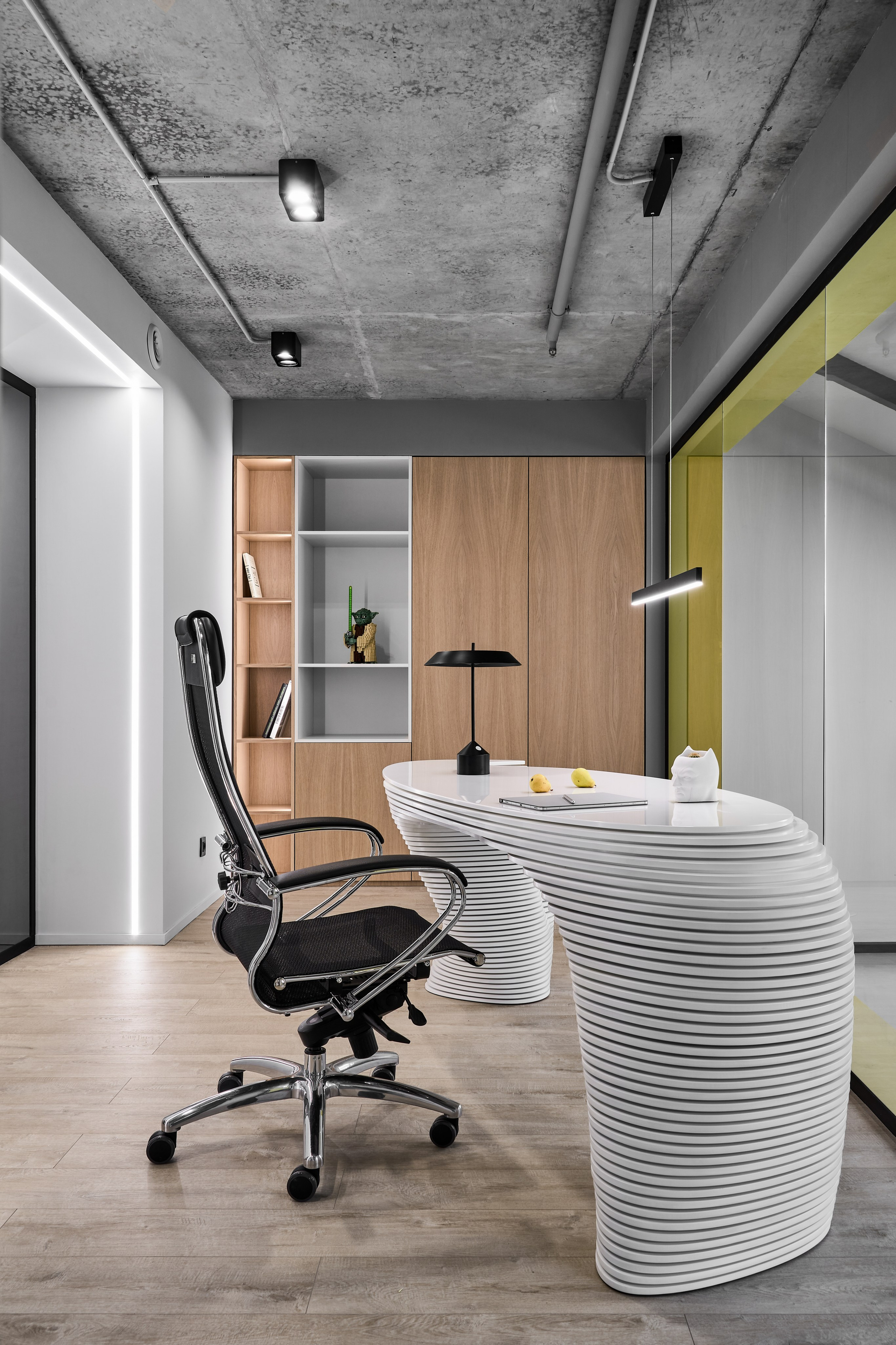 Work Hard!. Andre Semenov — Interior & Real Estate Photographer