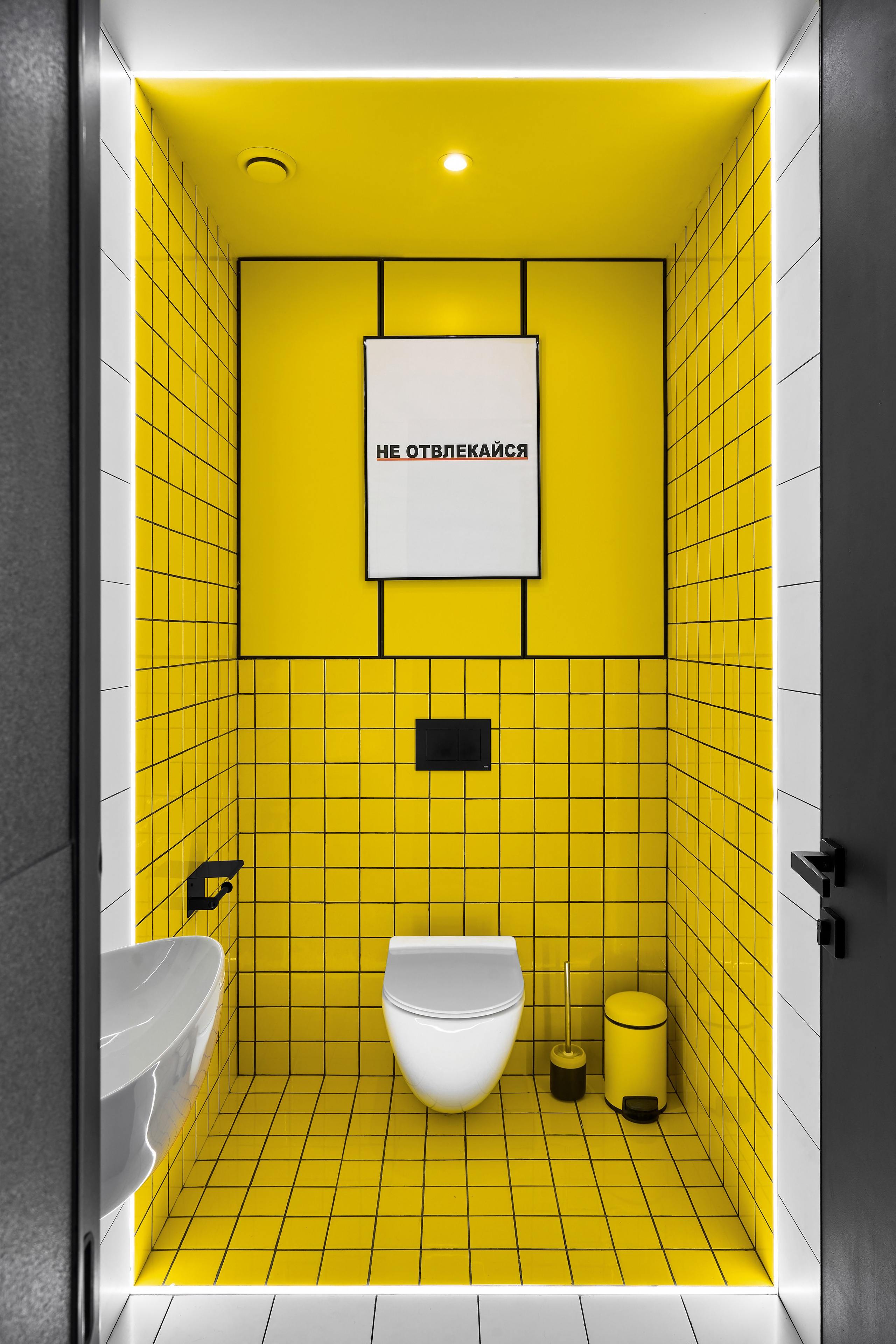 Work Hard!. Andre Semenov — Interior & Real Estate Photographer