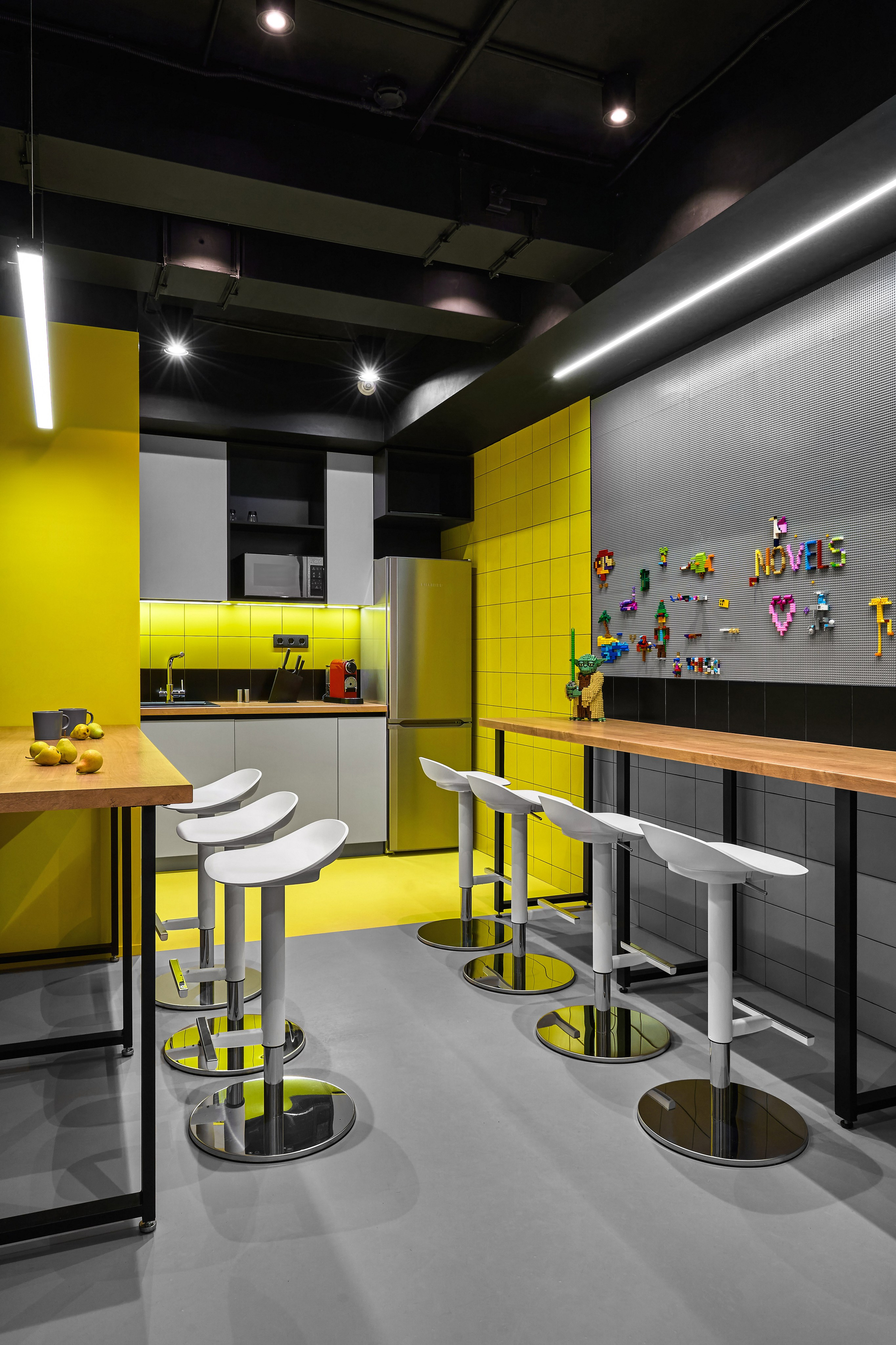 Work Hard!. Andre Semenov — Interior & Real Estate Photographer