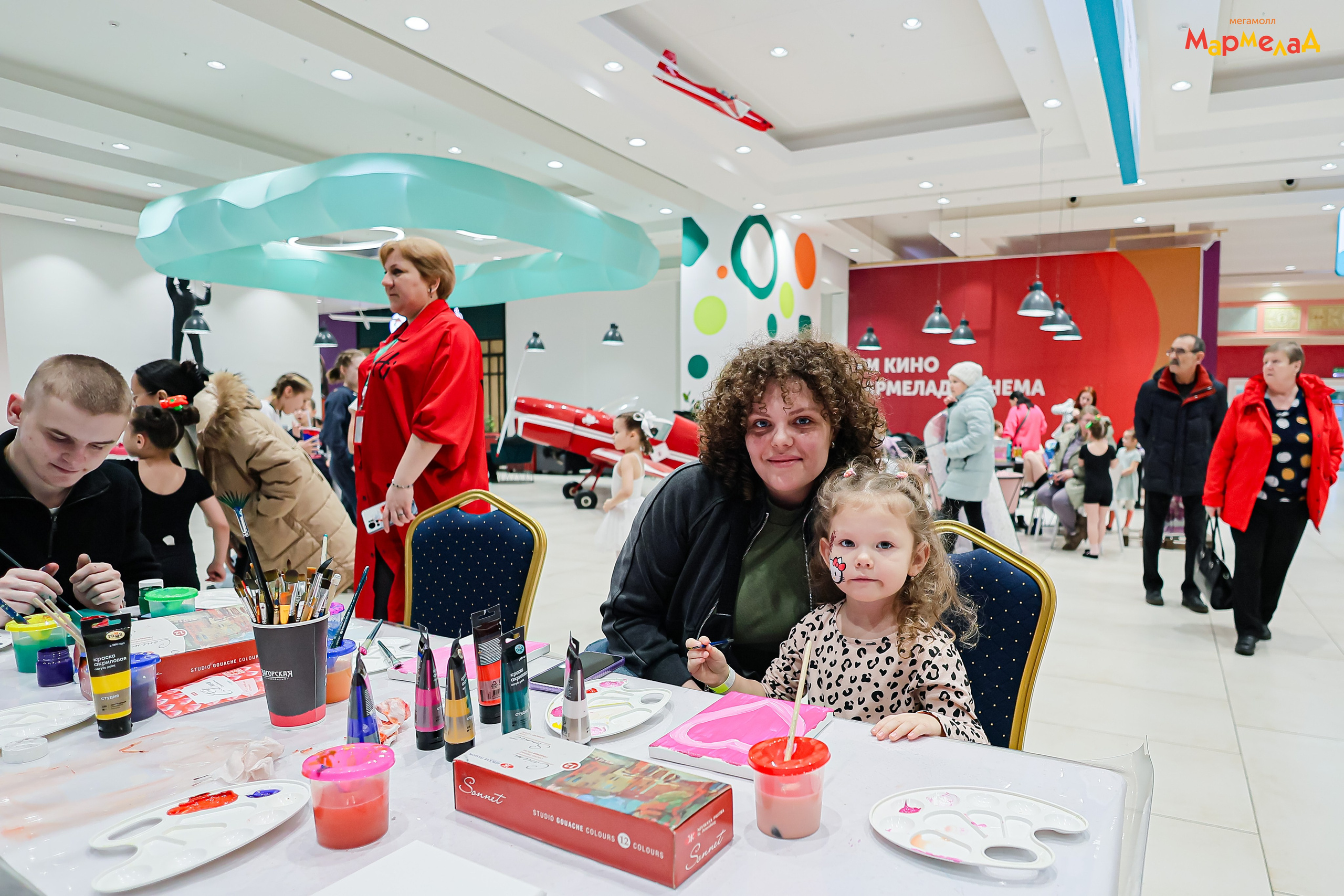 14.02 Любовь без границ в Мегамолл Мармелад. Команда специалистов в мире фотографии и видео. Детский фотограф, семейный фотограф