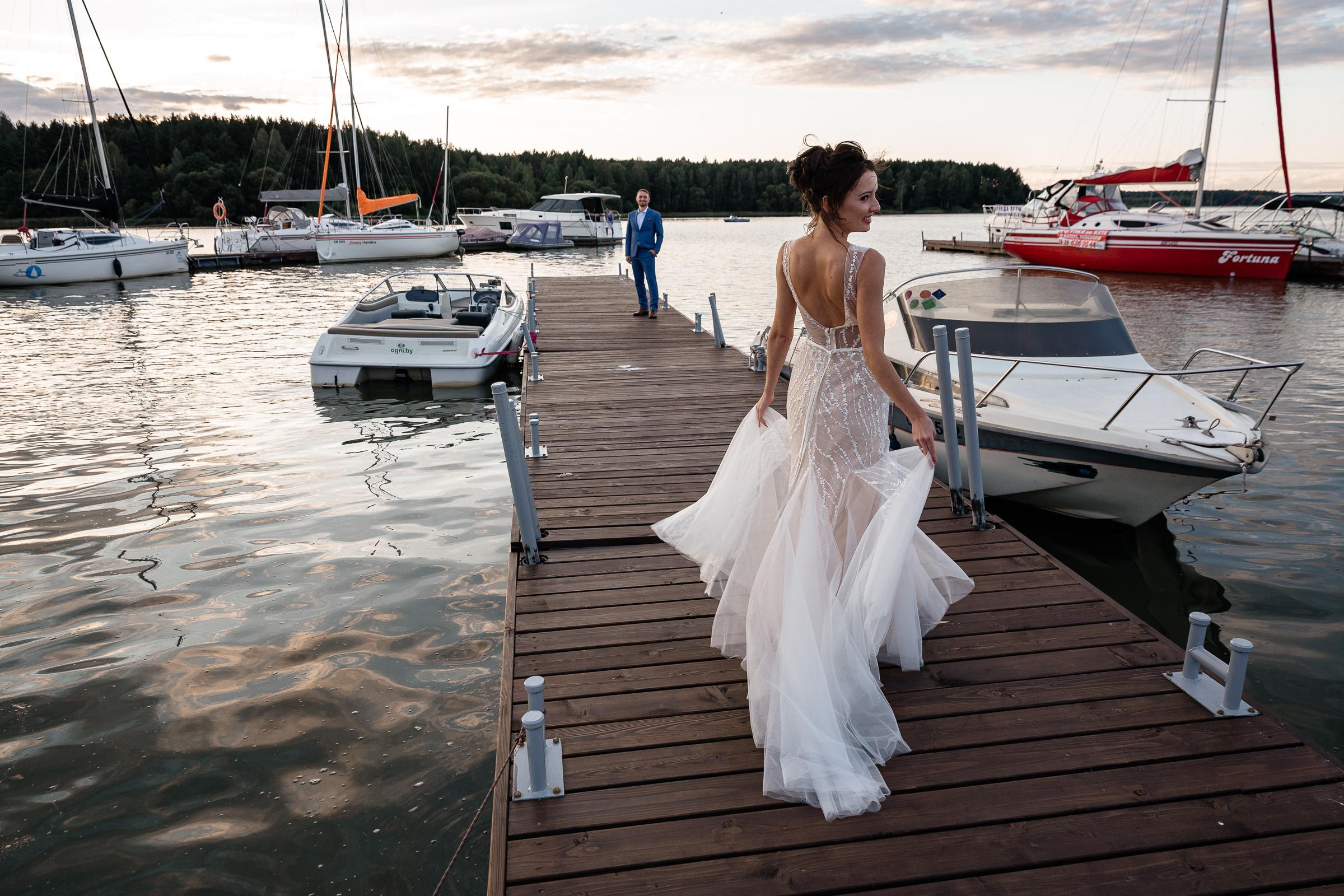 Свадебная фотосессия у воды на Минском море