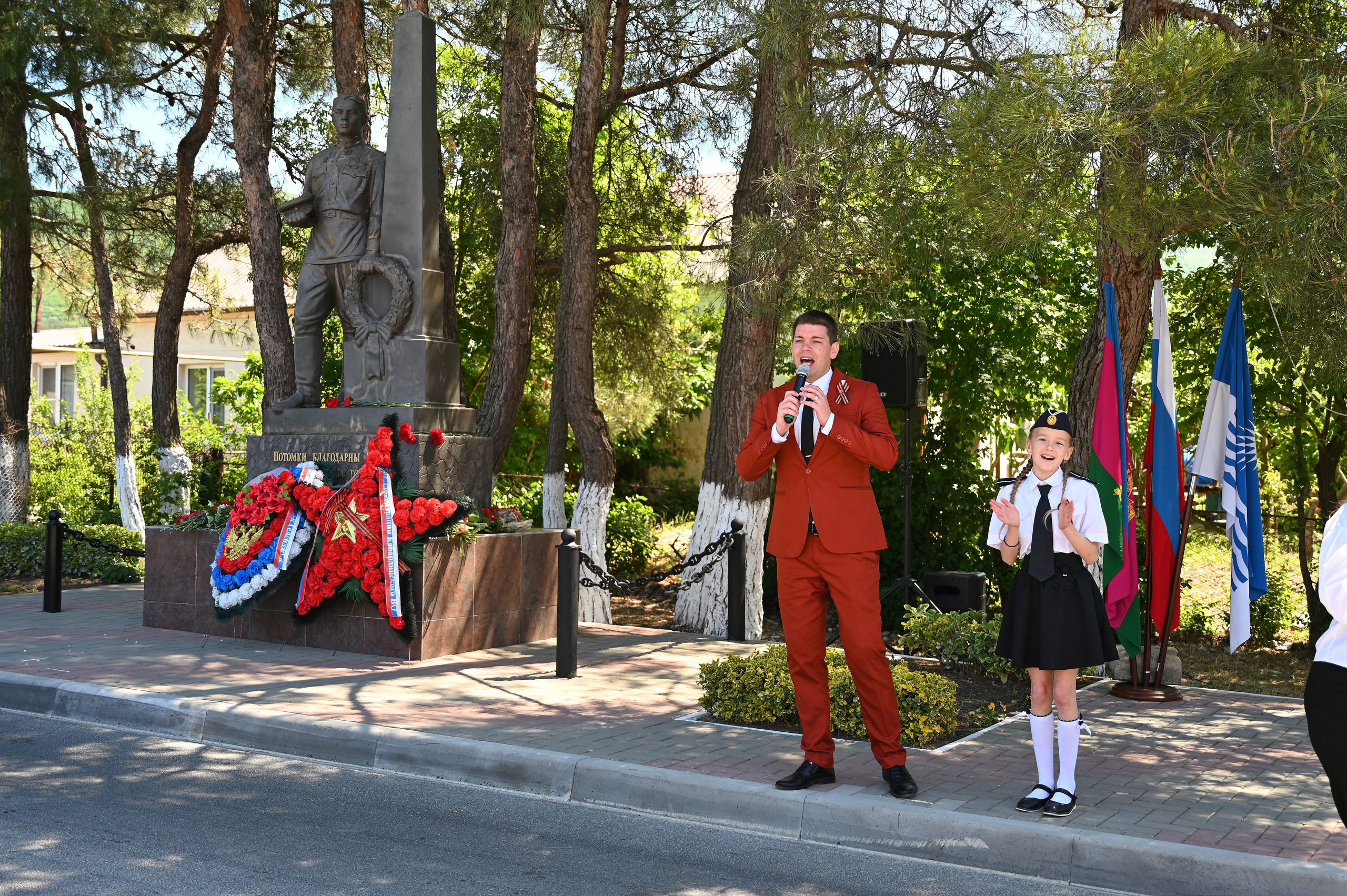 Митинг в с. Виноградное. Жизнь курорта Кабардинка в фотографиях