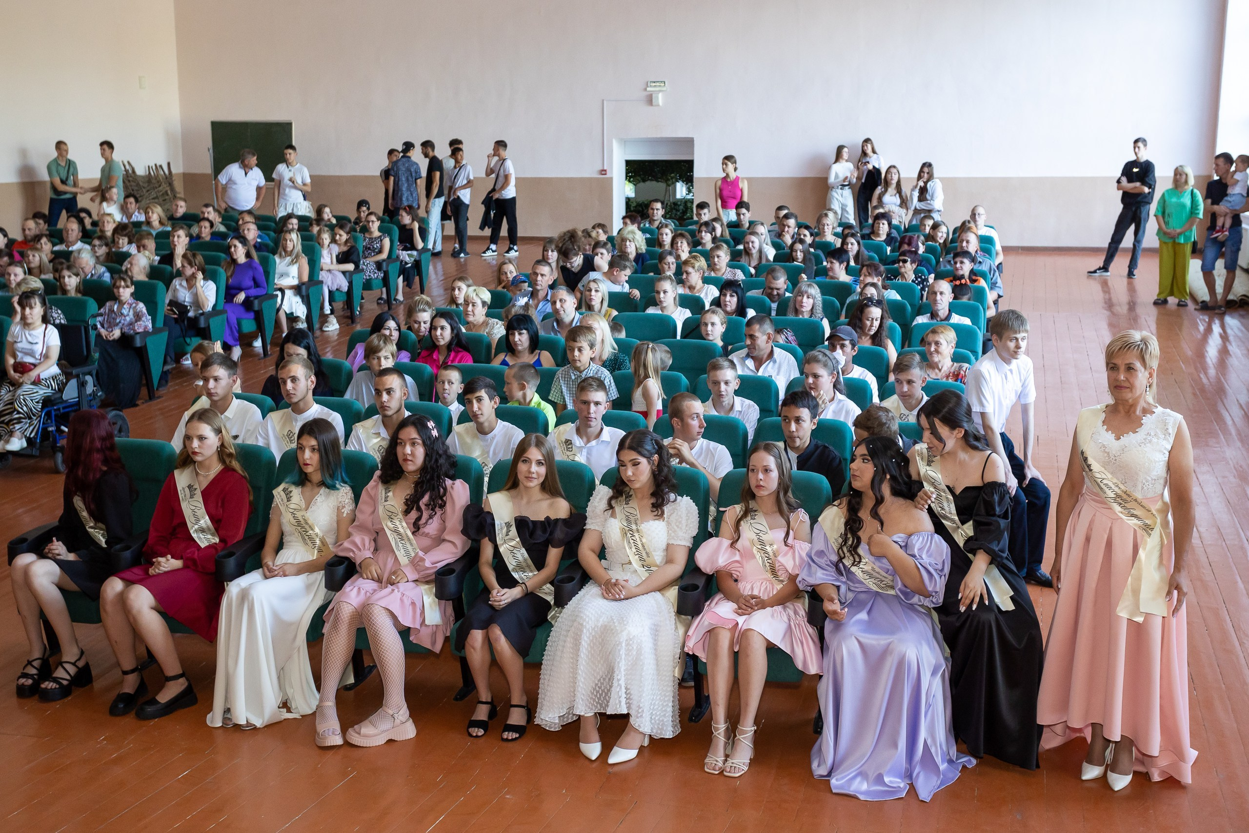 Вручение аттестата 2024 г. Выпускные альбомы Майкоп, Краснодар Елена Золотарева