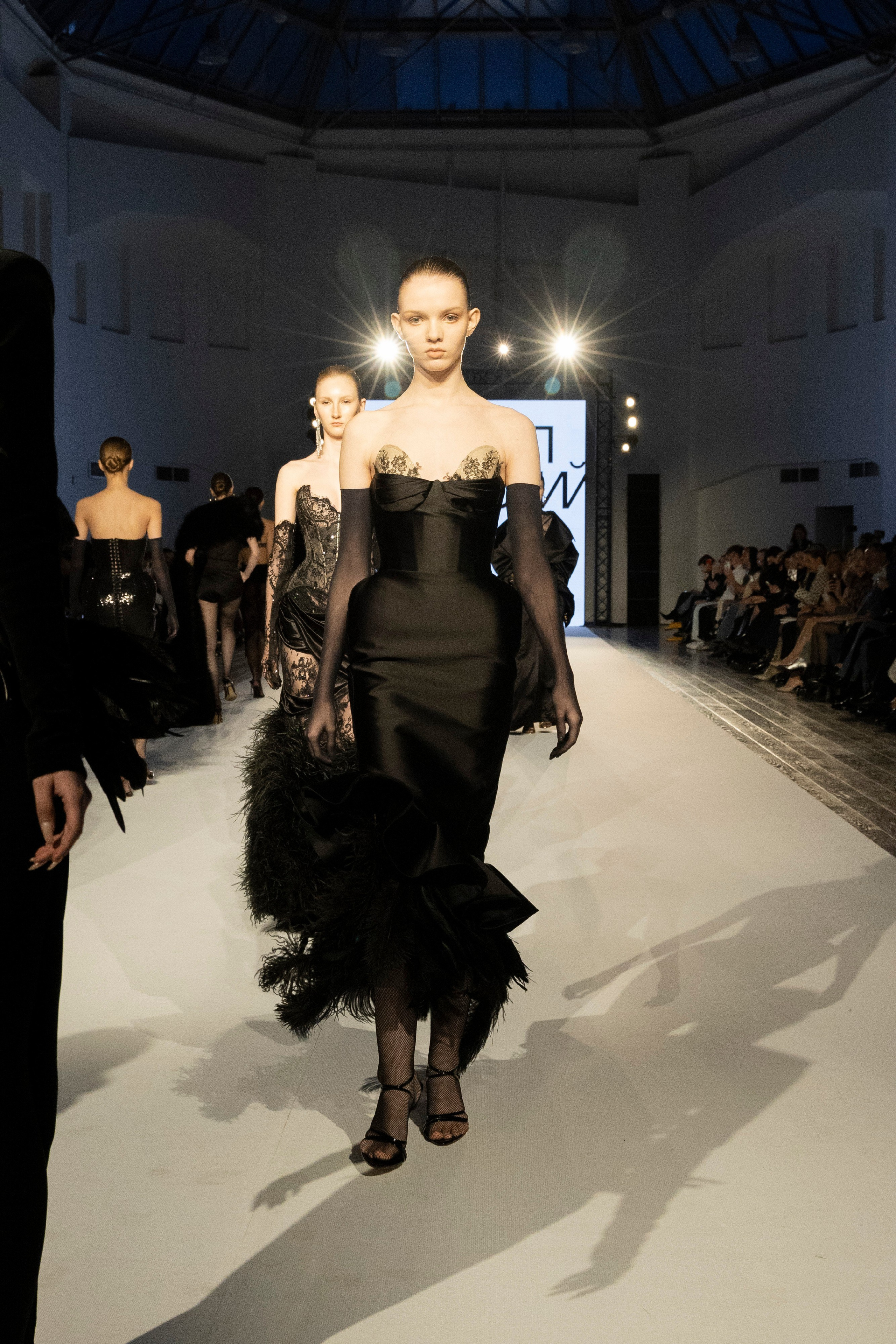 ДЛТ Собака.ru показ победителей конкурса «Новые имена в моде 2025». FOTOFAQ SKOOL г. Санкт-Петербург: очные, дистанционные и онлайн курсы фотографии