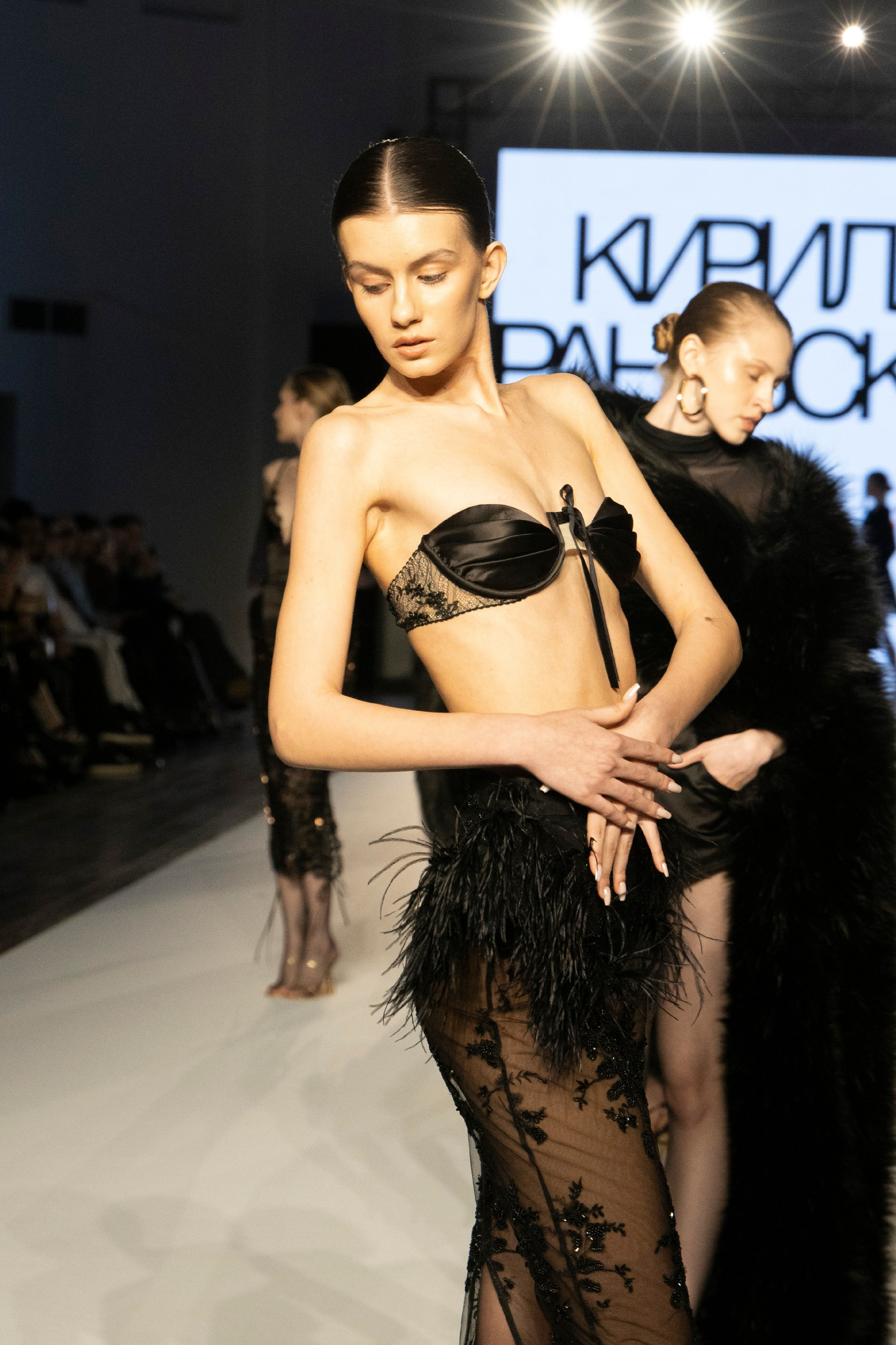 ДЛТ Собака.ru показ победителей конкурса «Новые имена в моде 2025». FOTOFAQ SKOOL г. Санкт-Петербург: очные, дистанционные и онлайн курсы фотографии