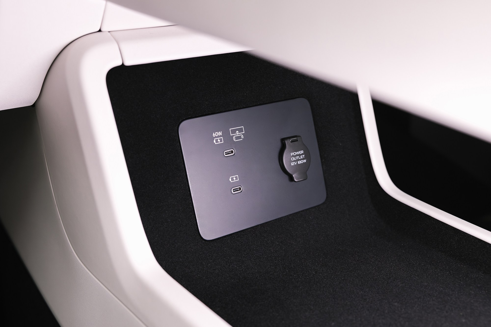 Lynk & Co 900 Ultra 2,0hyb 4WD AT (734 л. с.), 2025 г, 2,0 л бензин. Автосалон «Х-Авто»