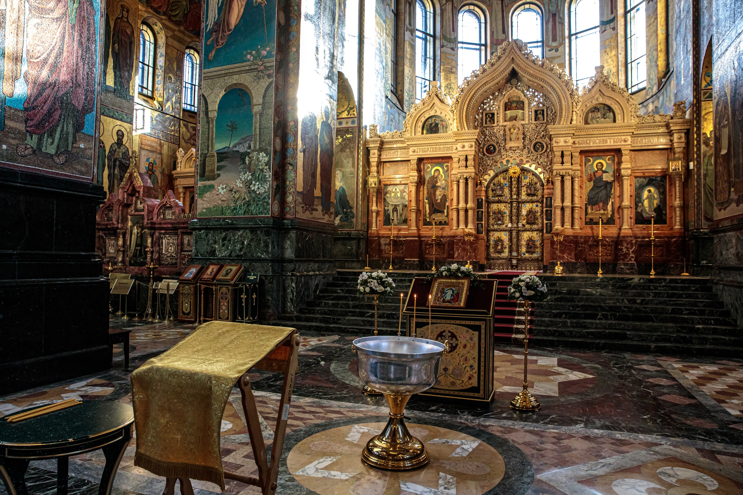 Фотограф на Крещение в Санкт-Петербурге. ФОТОГРАФ РАДОСТИ Фотосессия в студии СПб. Портретный фотограф — Юрий Торлопов