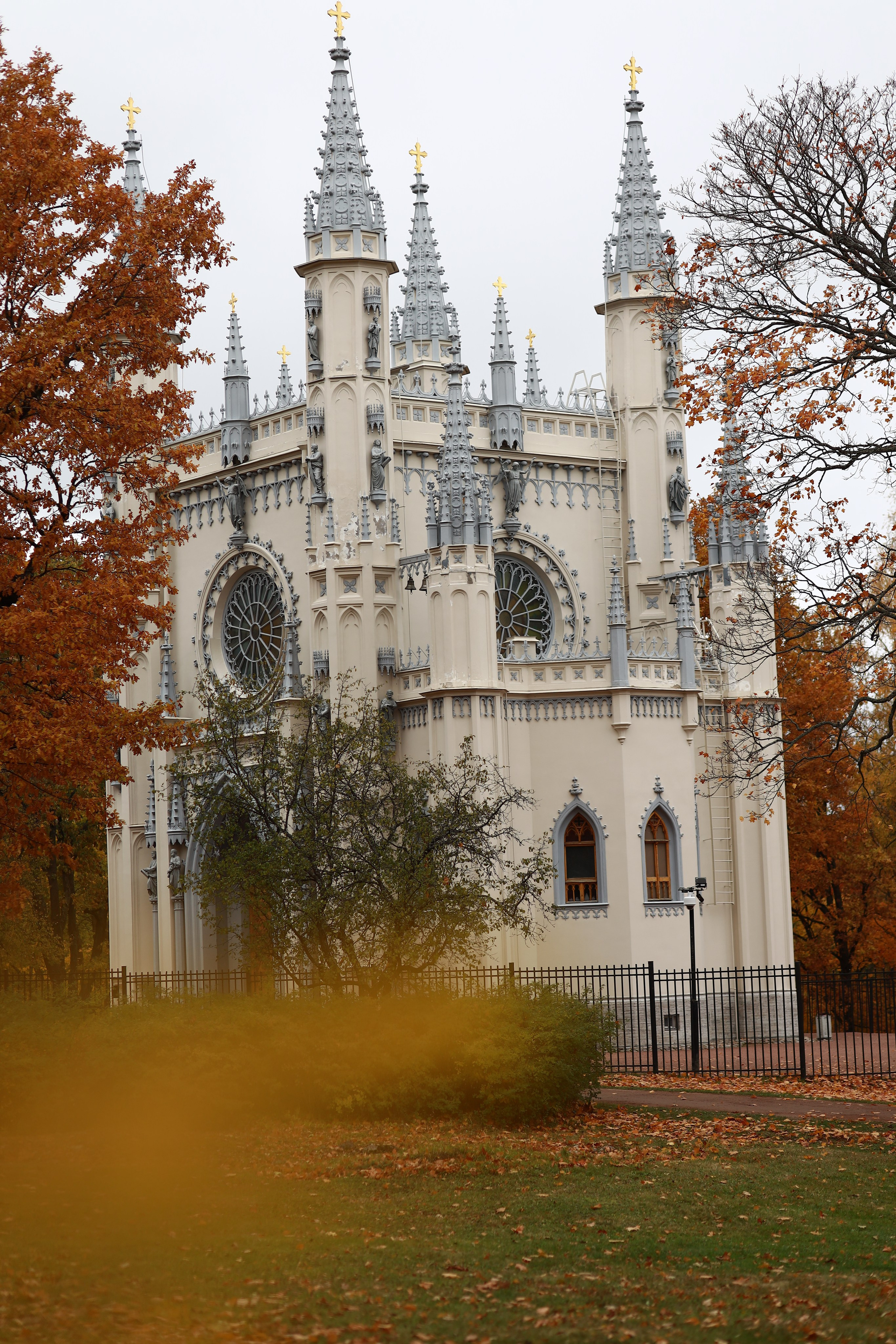 ФОТОСЕССИЯ В ПЕТЕРГОФЕ. ГДЕ СНИМАТЬ В ПЕТЕРГОФЕ