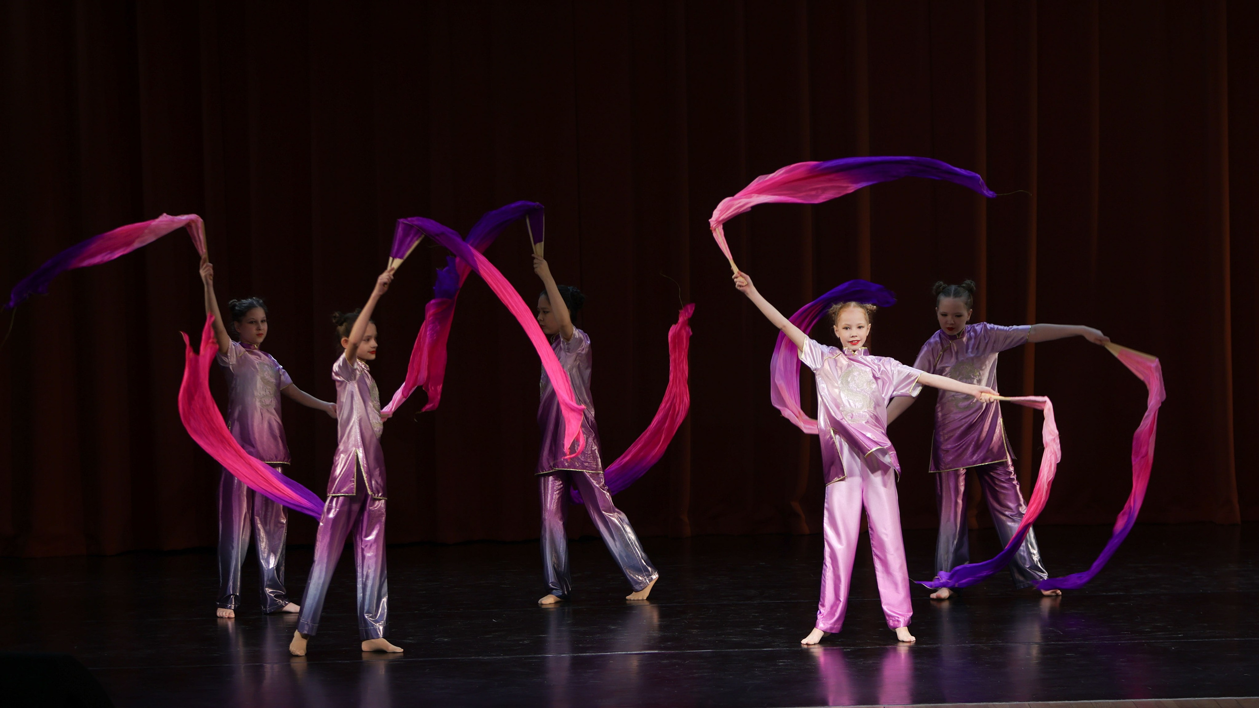 Фестиваль хореографического искусства «КУБОК ЛЕГЕНДЫ — 2025». Выпускные альбомы и школьный фотограф в Подольске, Троицке, Щербинке, Москве и Московской области