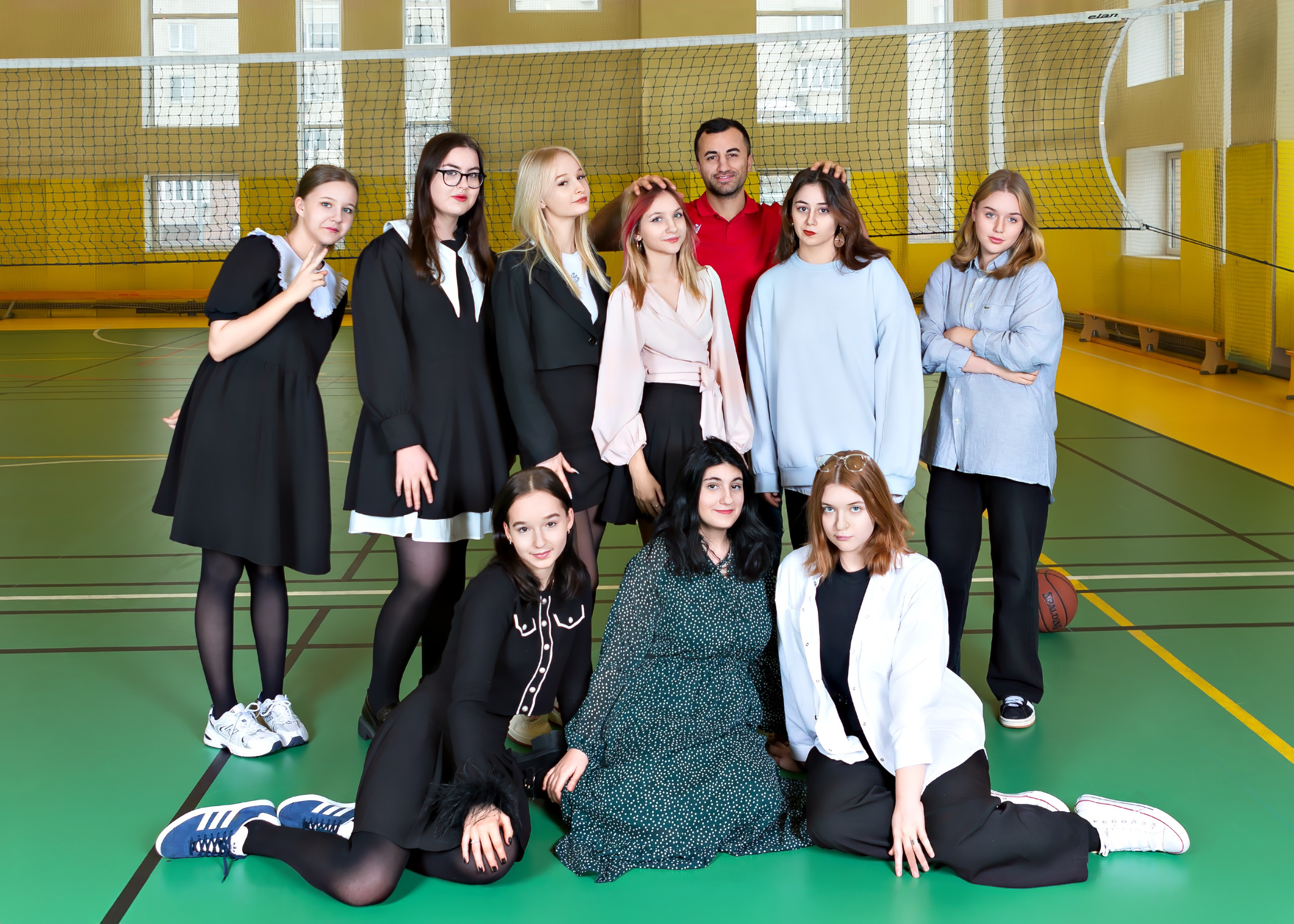 Выпускной альбом для 9 Класса. Выпускные альбомы и школьный фотограф в Подольске, Троицке, Щербинке, Москве и Московской области