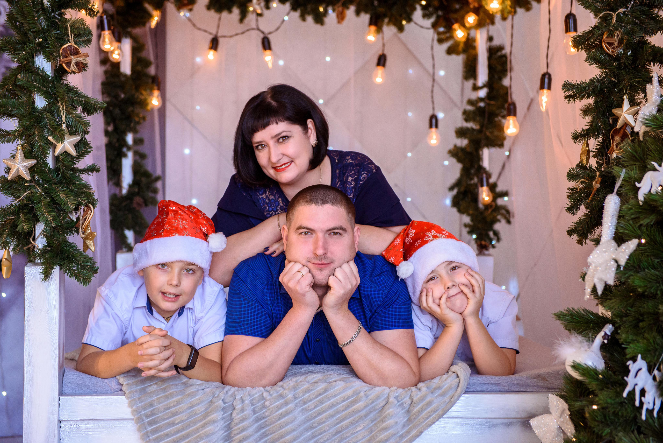 Новогодняя фотосессия Татьяны и Владимира. Фотограф. Выпускные альбомы в Барнауле