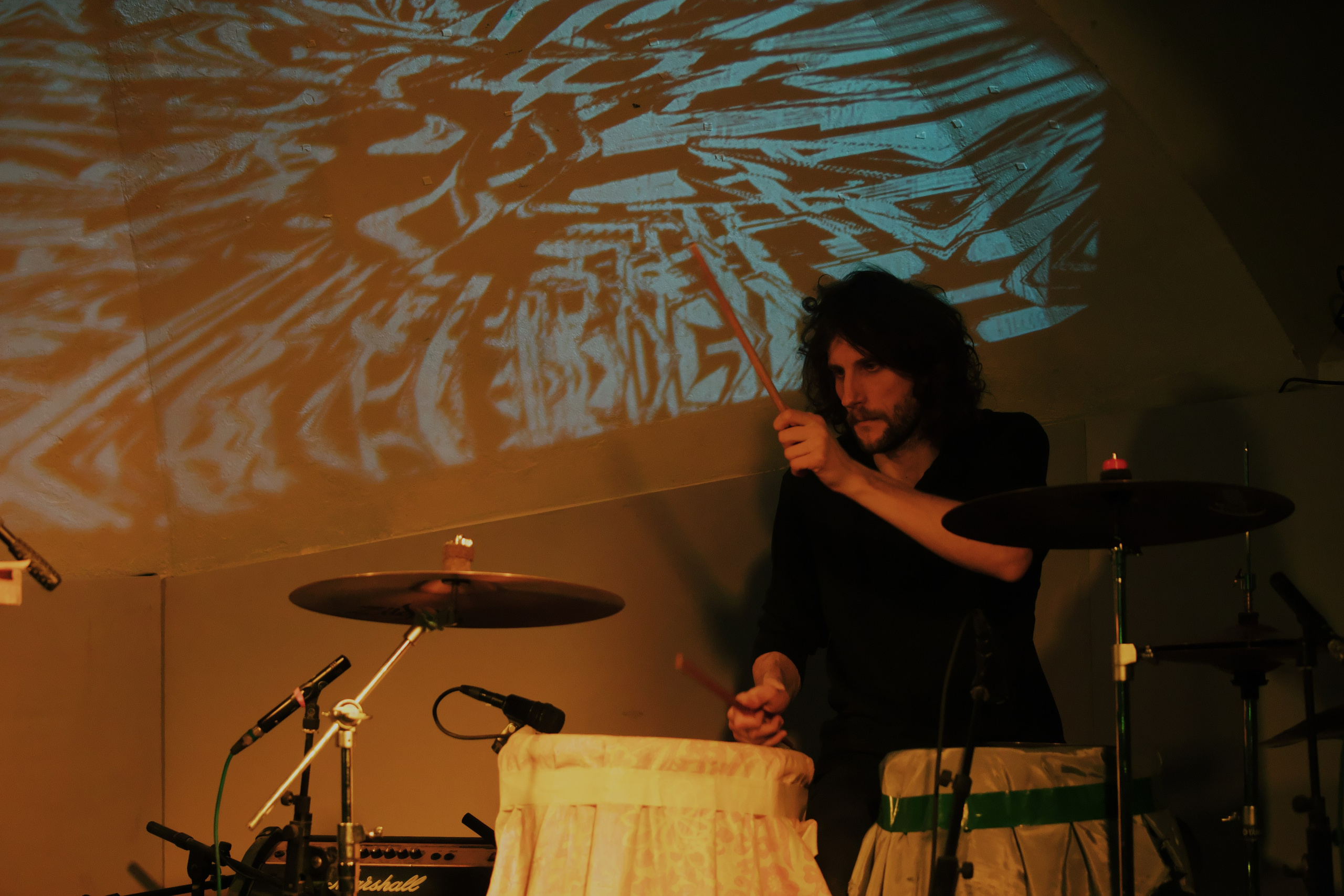 Видишь, я всё ещё здесь 🎛️. Миша Печёнкин | фотография