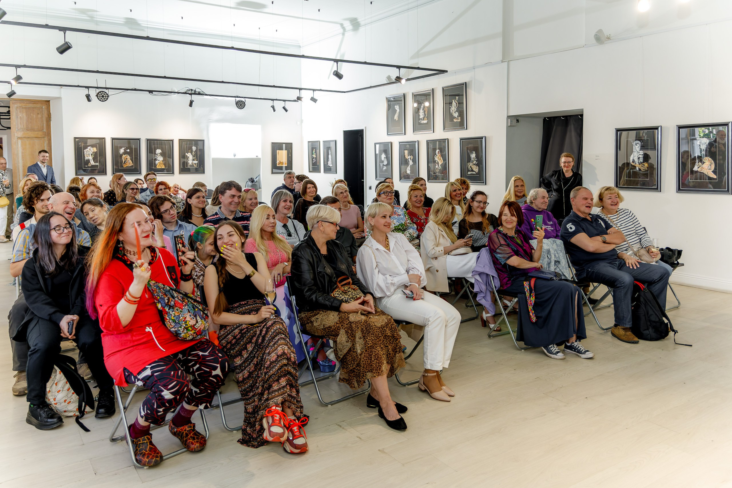 Финисаж выставки Евгения Крылова. Photographer Sergei Miroshnikov