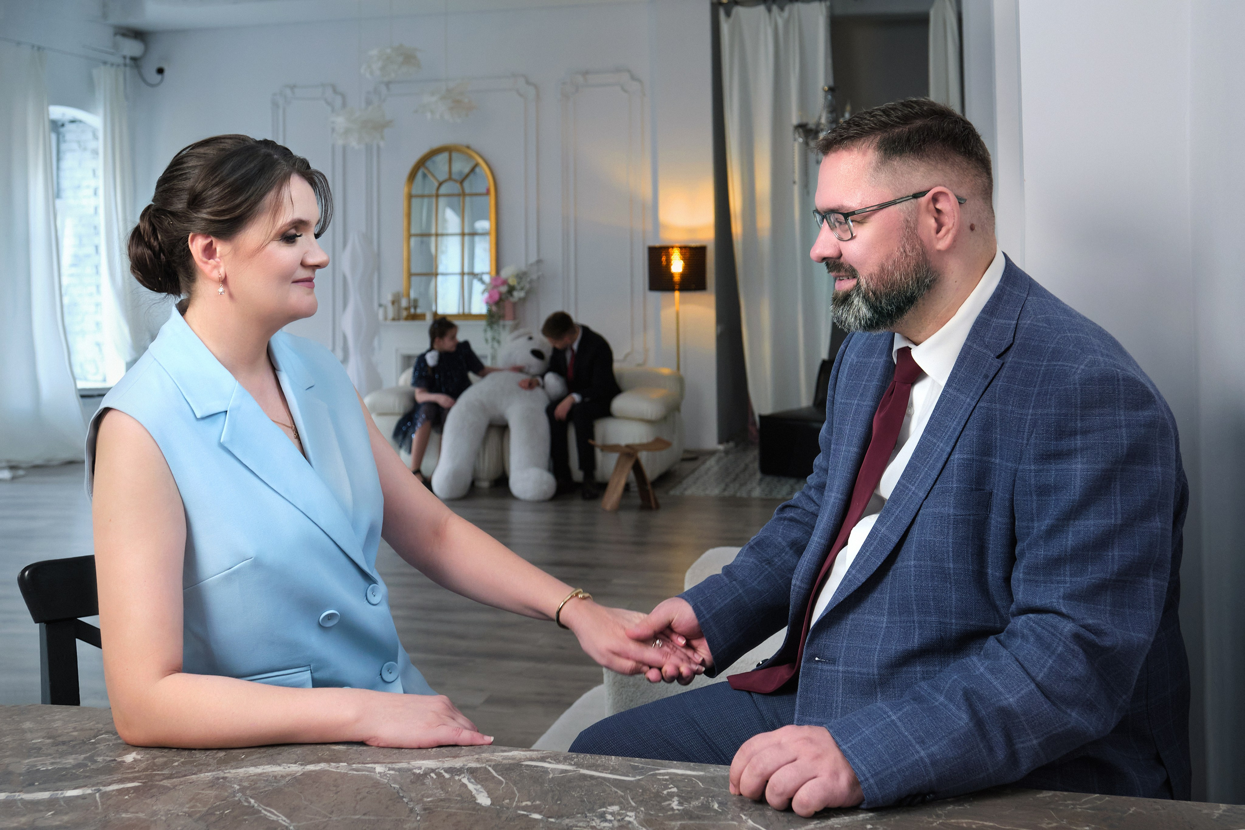 Семейная фотосессия в Самаре. Идеи и образы для съёмки в студии