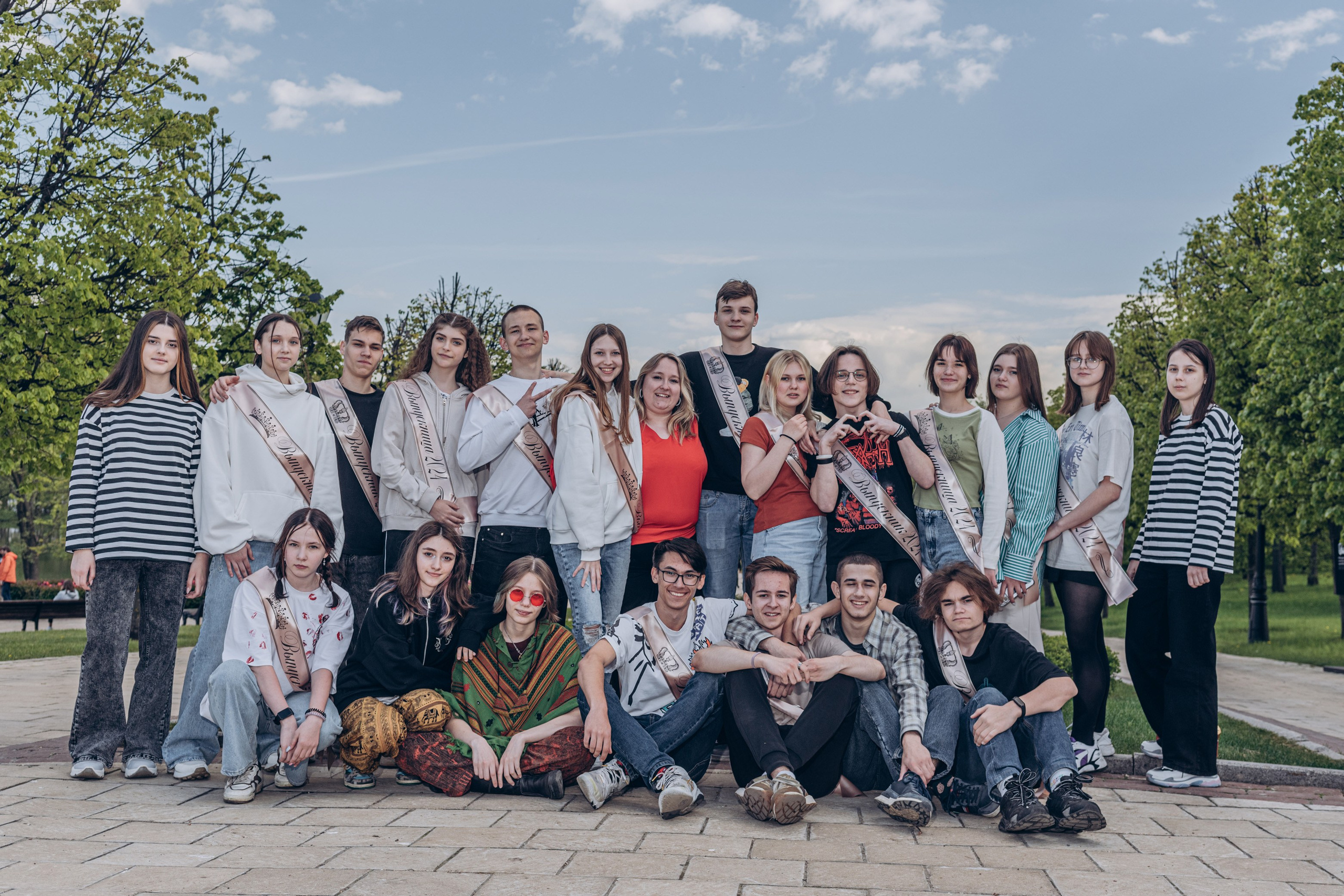 Выпускные альбомы без нервов в Москве — Идеальный альбом!. MILATE — выпускные альбомы, фотосессии и видео в Москве