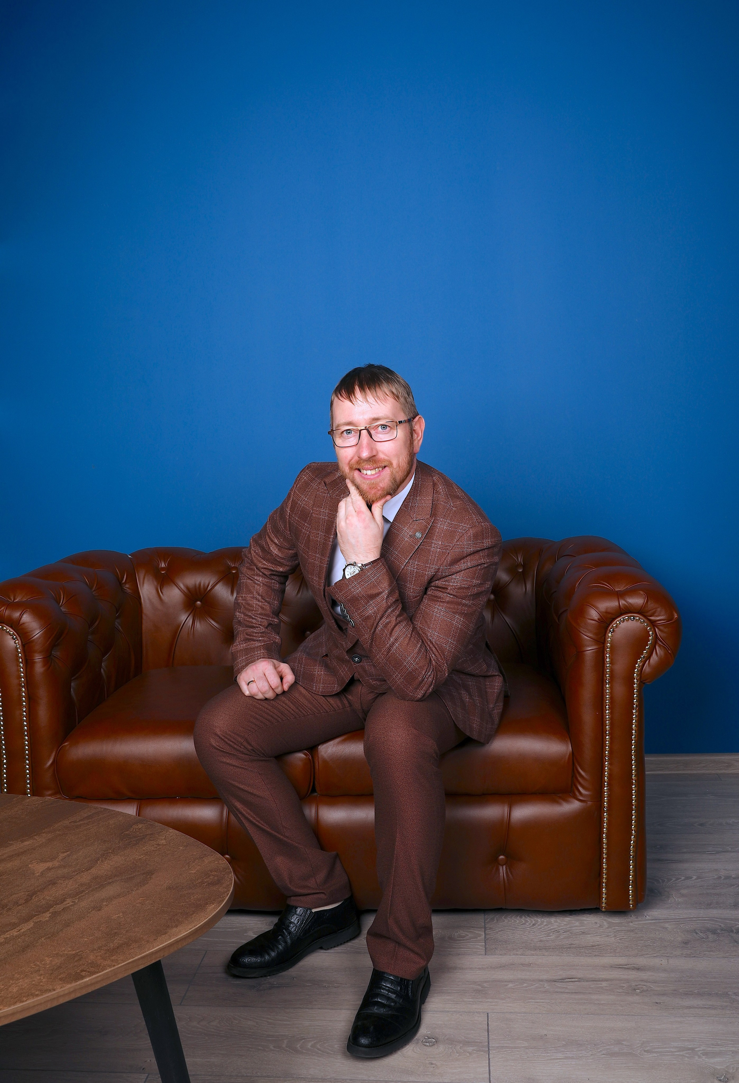 Привет, меня зовут Vikki фотограф с опытом более 7 лет