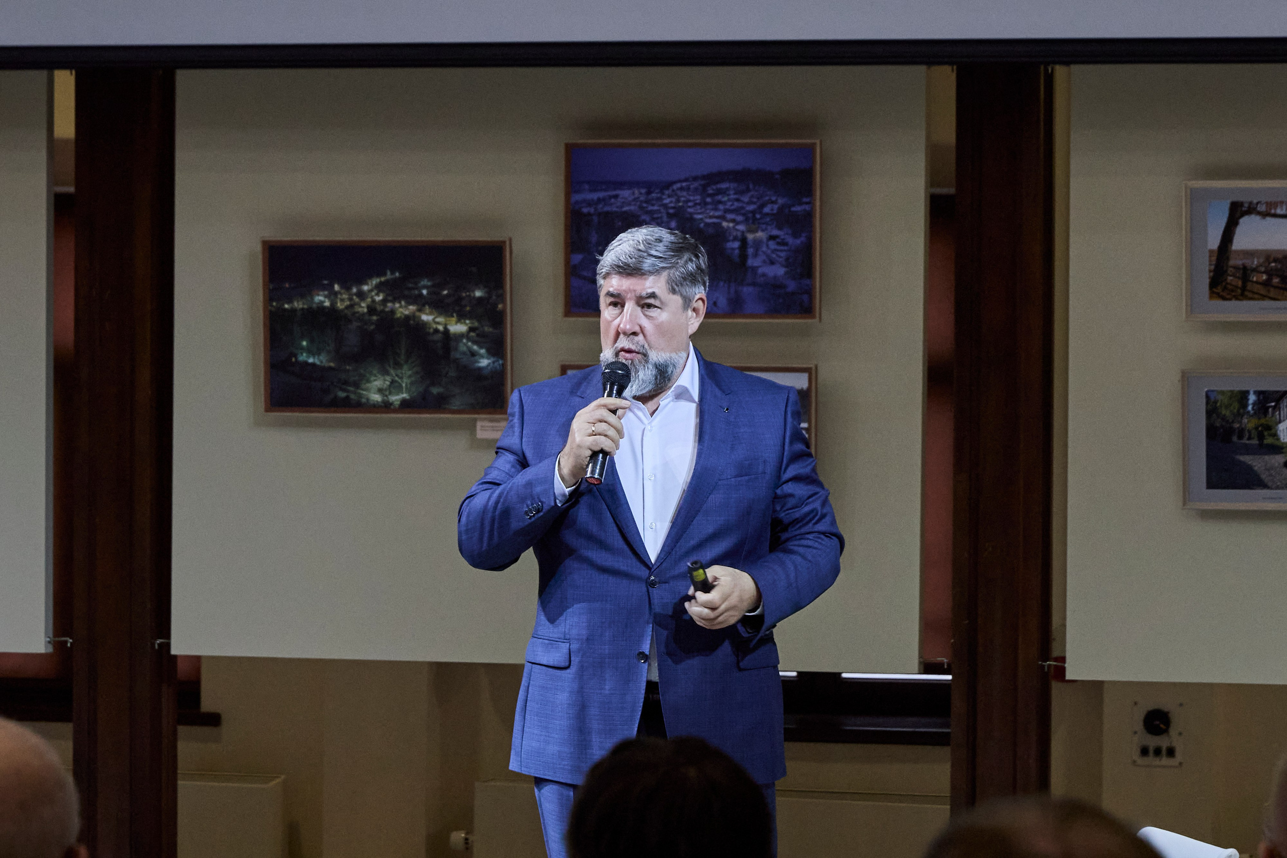 Дискуссионный клуб «Попутного ветра» | Левитановский культурный центр. Плёс. OSPhoto