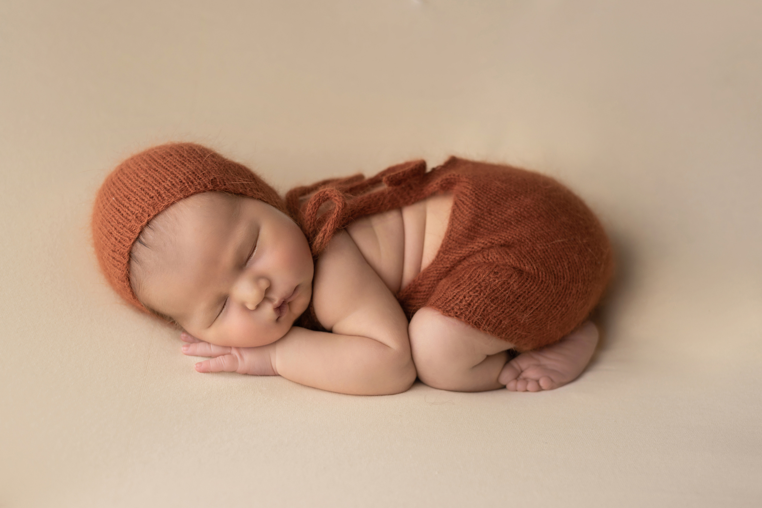 Photographer of newborns and children up to a year in Montenegro