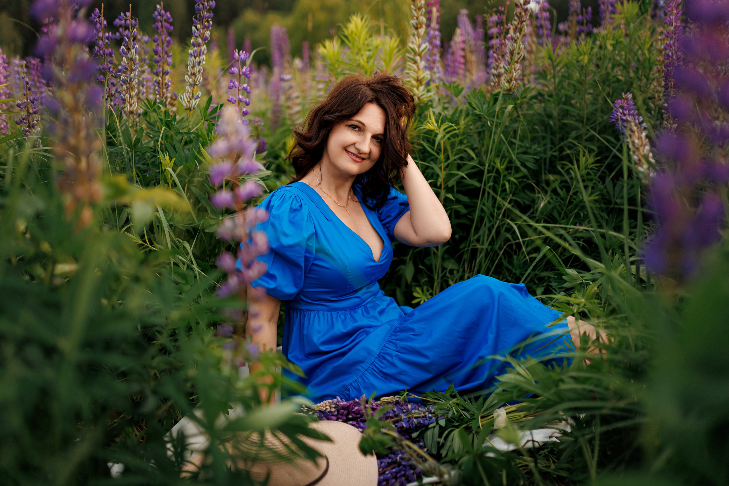 Оксана. Люпины. Семейный и детский фотограф Комина Елена, Власиха, Одинцово