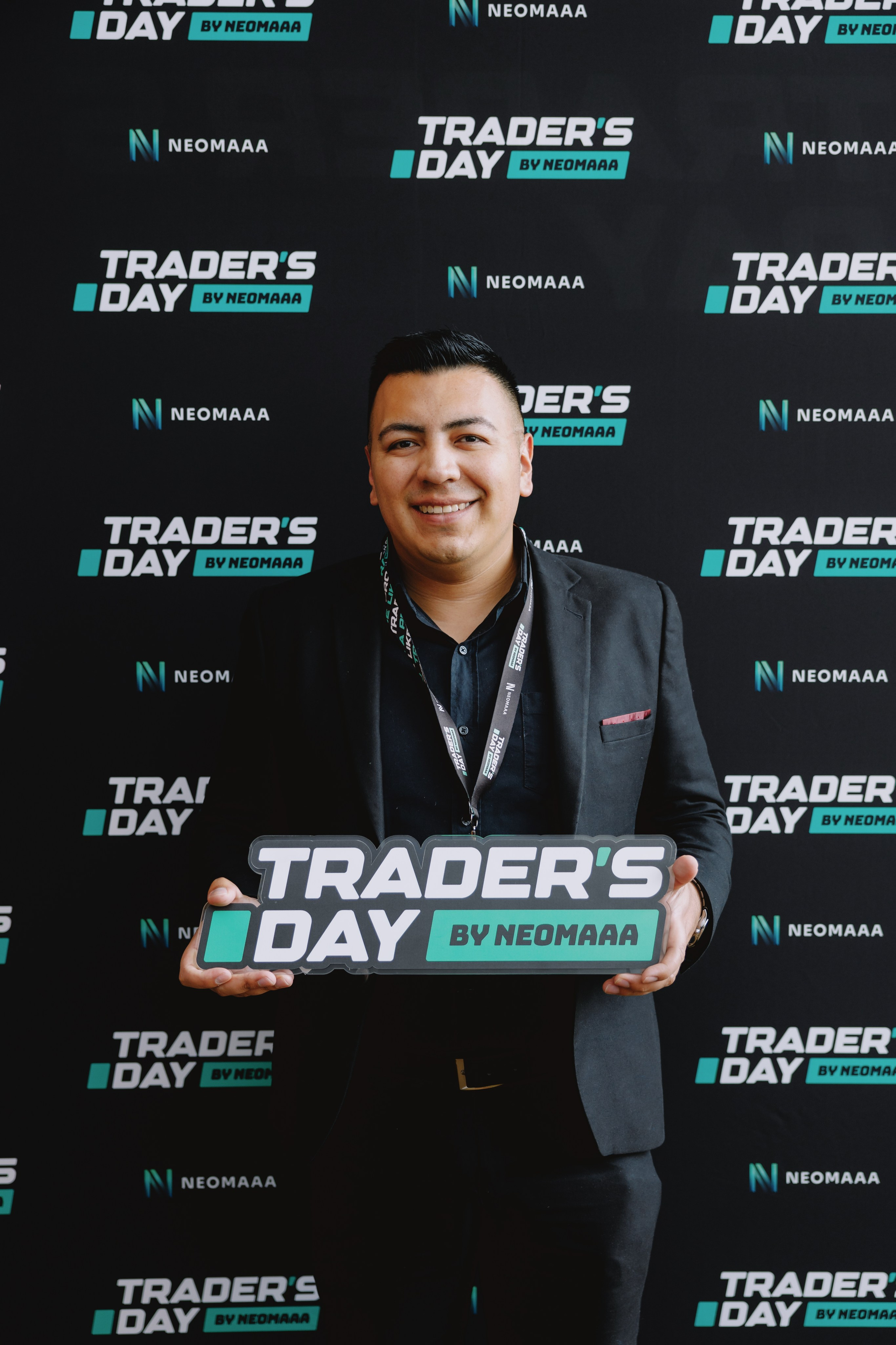 TRADERS DAY By NeomAAA Medellin. NeomAAA Funds Gallery