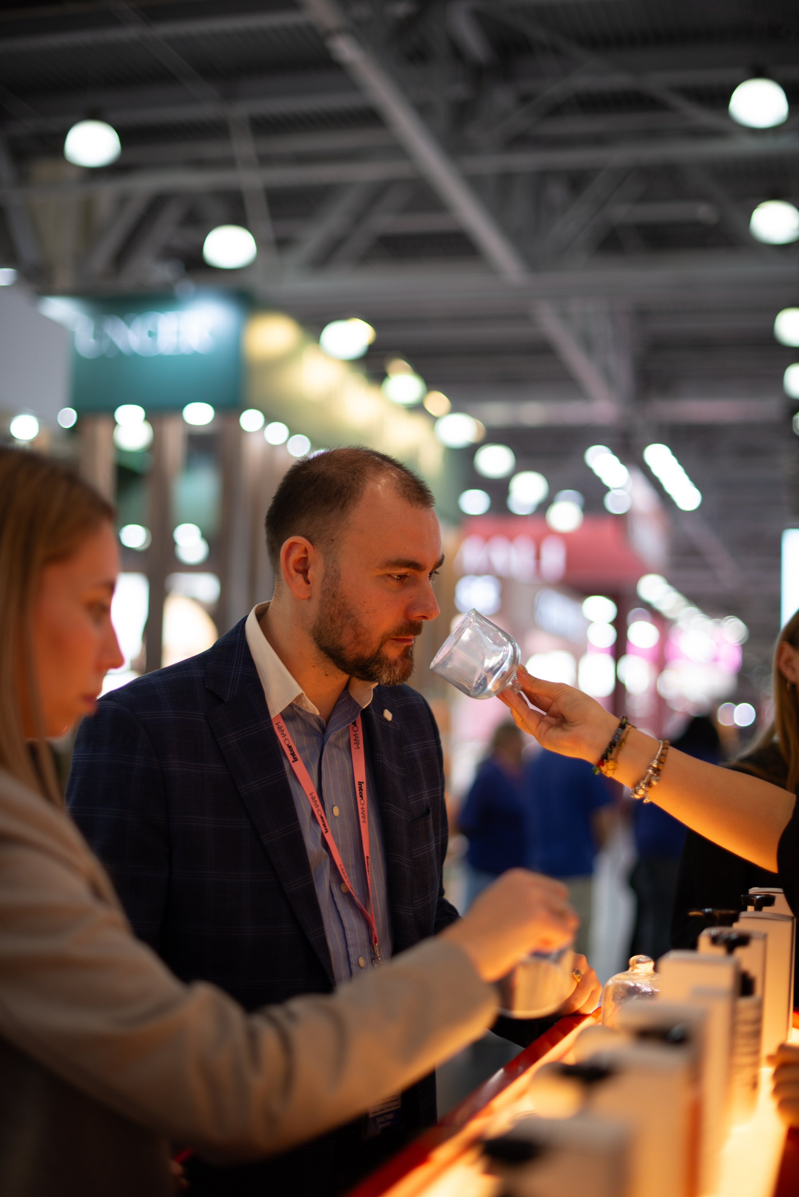 InterCHARM 2025 осень. Victoria Radjevna Репортажный Фотограф — Видеограф Москва • Санкт-Петербург